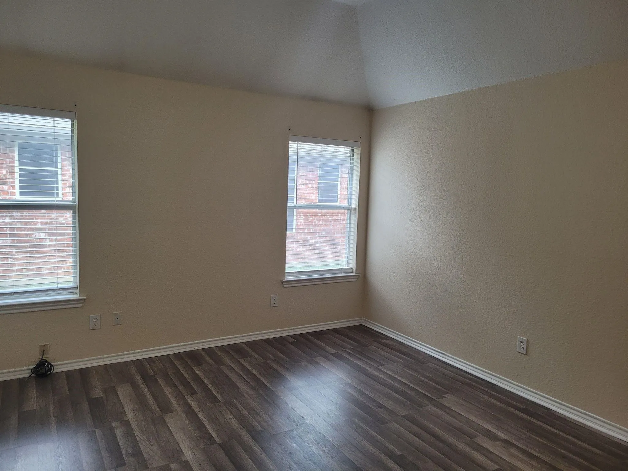 Single Family Residence For Rent in Tarrant County , 1109 Westgrove Drive, Saginaw, Texas 76179, 3 Bedroom, 2 Bathroom, 2 Garage spaces, 1,674 Sqft, built in 1997, mls#21373502, Real Estate Agent in Saginaw, Homes For Rent in Tarrant county, Homes For Rent in Saginaw, Realtor in Saginaw Texas, Real Estate Brokerage Independent Realty Texas, Luminita Cordes Realtor