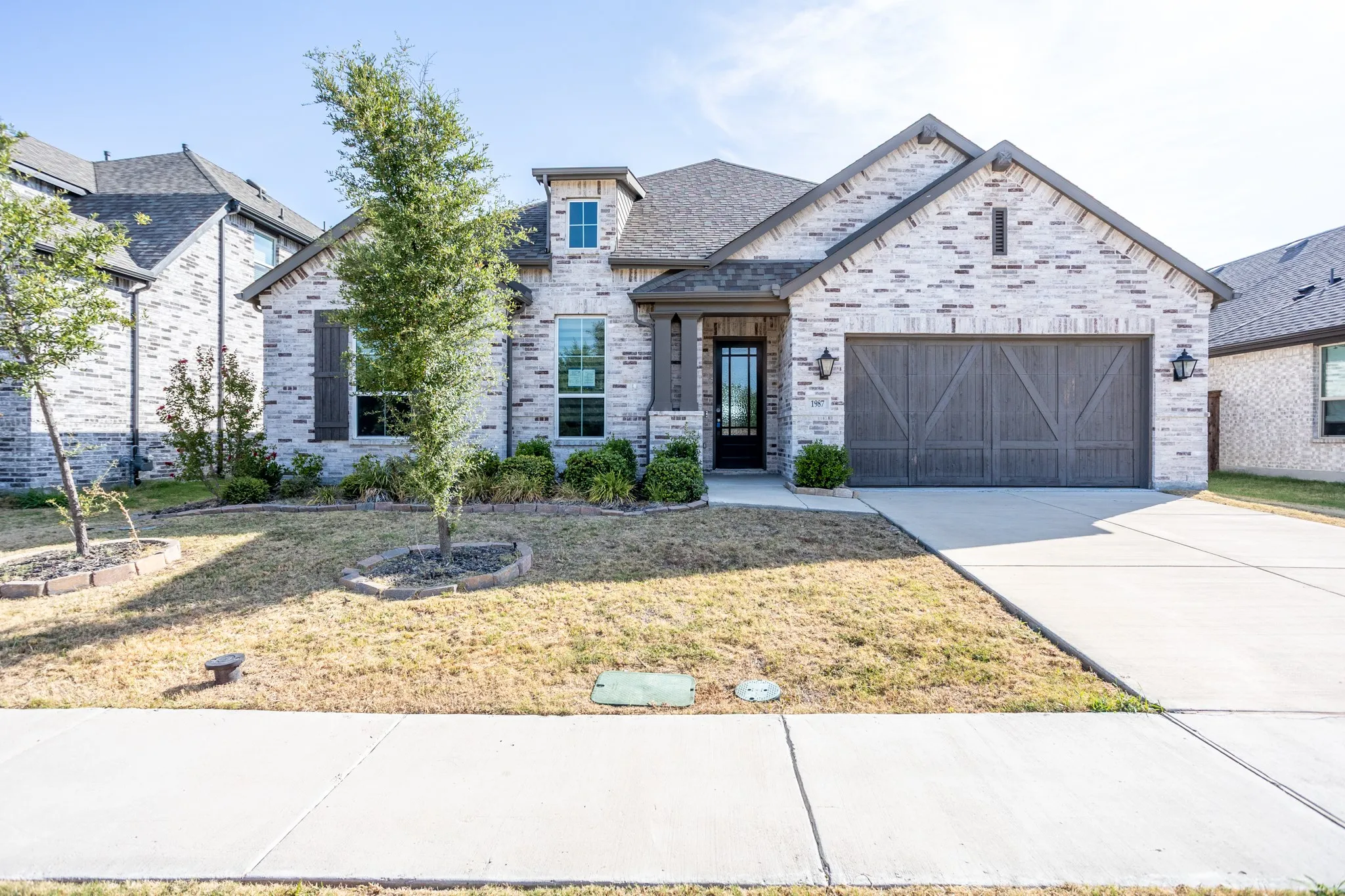 Single Family Residence For Sale in Rockwall County , 1987 Frediano Lane, Mclendon Chisholm, Texas 75032, 4 Bedroom, 4 Bathroom, 2 Garage spaces, 2,791 Sqft, built in 2022, mls#21373505, Real Estate Agent in Mclendon Chisholm, Homes For Sale in Rockwall county, Homes For Sale in Mclendon Chisholm, Realtor in Mclendon Chisholm Texas, Real Estate Brokerage Independent Realty Texas, Luminita Cordes Realtor