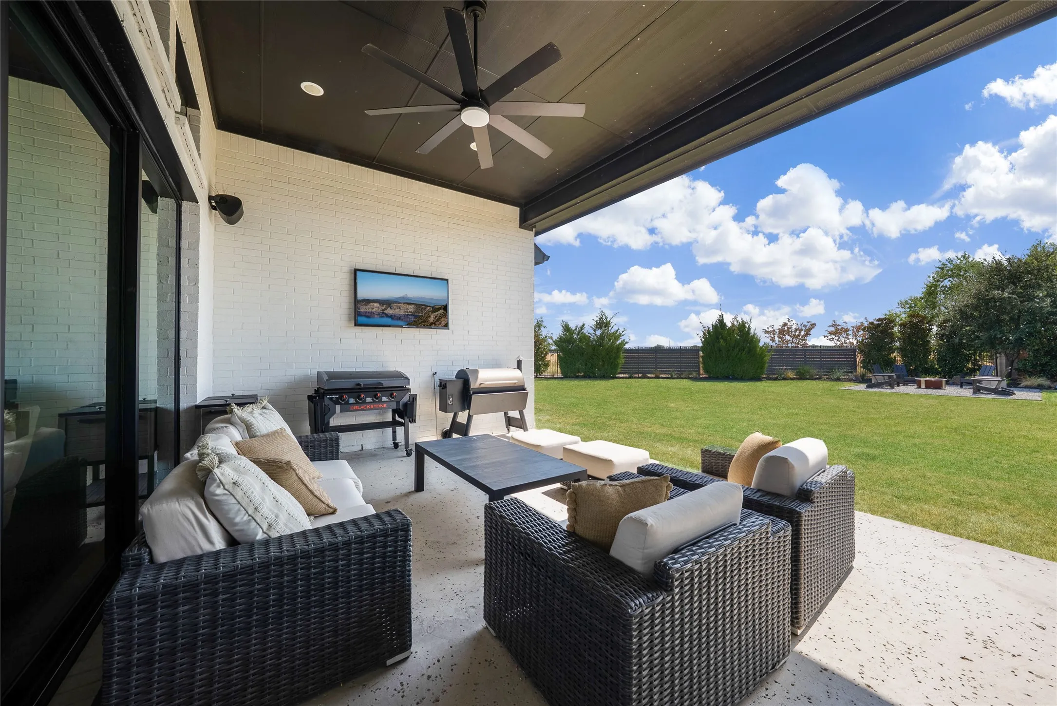 Single Family Residence For Sale in Collin County , 1400 Binkley Avenue, Prosper, Texas 75078, 4 Bedroom, 6 Bathroom, 3 Garage spaces, 4,341 Sqft, built in 2020, mls#21366776, Real Estate Agent in Prosper, Homes For Sale in Collin county, Homes For Sale in Prosper, Realtor in Prosper Texas, Real Estate Brokerage Independent Realty Texas, Luminita Cordes Realtor