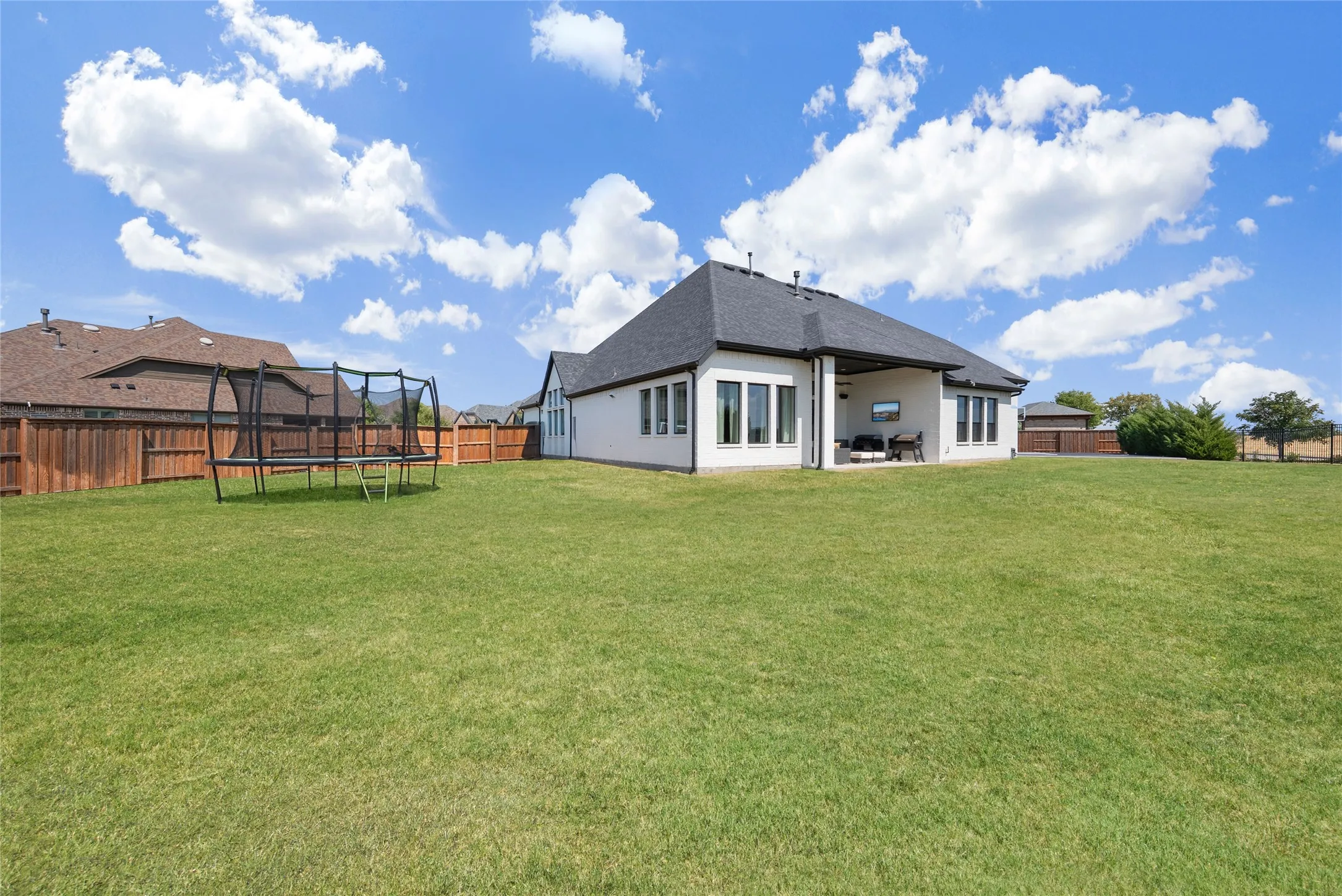Single Family Residence For Sale in Collin County , 1400 Binkley Avenue, Prosper, Texas 75078, 4 Bedroom, 6 Bathroom, 3 Garage spaces, 4,341 Sqft, built in 2020, mls#21366776, Real Estate Agent in Prosper, Homes For Sale in Collin county, Homes For Sale in Prosper, Realtor in Prosper Texas, Real Estate Brokerage Independent Realty Texas, Luminita Cordes Realtor