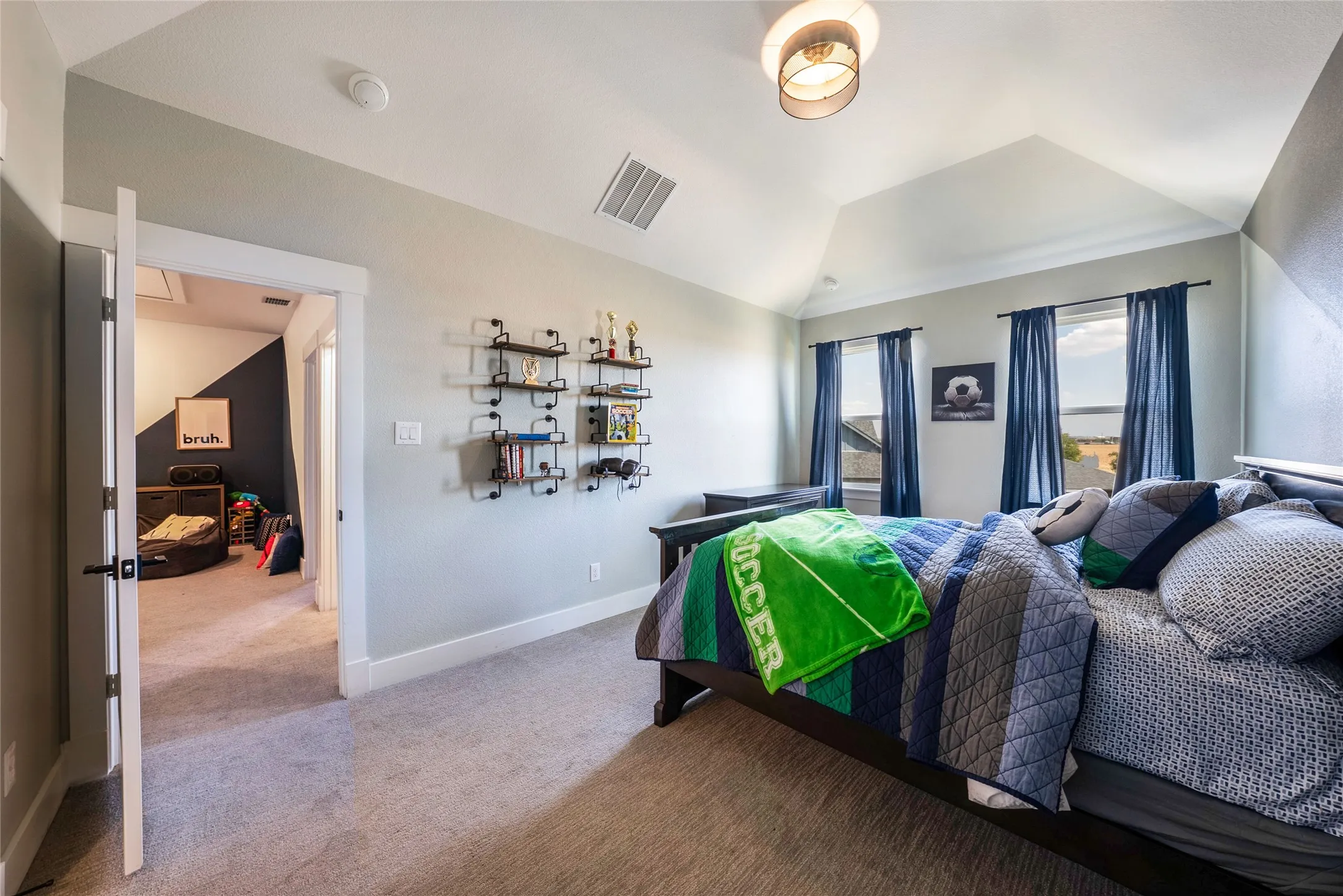 Single Family Residence For Sale in Collin County , 1400 Binkley Avenue, Prosper, Texas 75078, 4 Bedroom, 6 Bathroom, 3 Garage spaces, 4,341 Sqft, built in 2020, mls#21366776, Real Estate Agent in Prosper, Homes For Sale in Collin county, Homes For Sale in Prosper, Realtor in Prosper Texas, Real Estate Brokerage Independent Realty Texas, Luminita Cordes Realtor