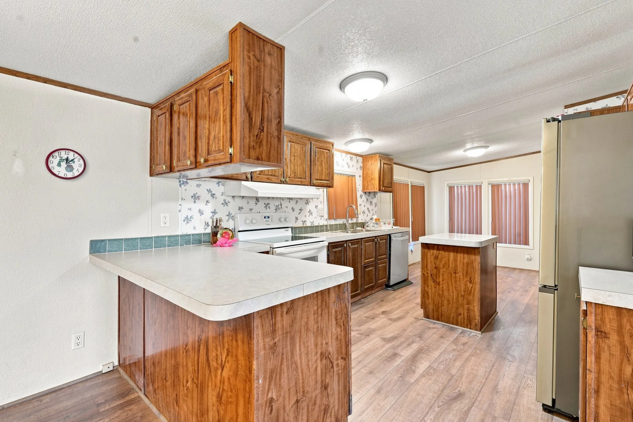 Kitchen, home comes with refrigerator