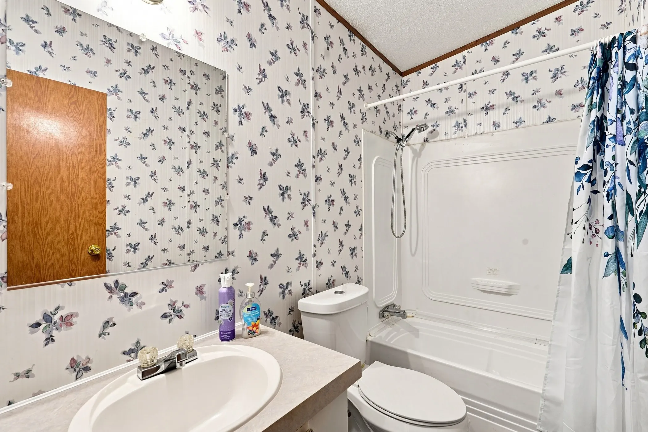 Second bathroom