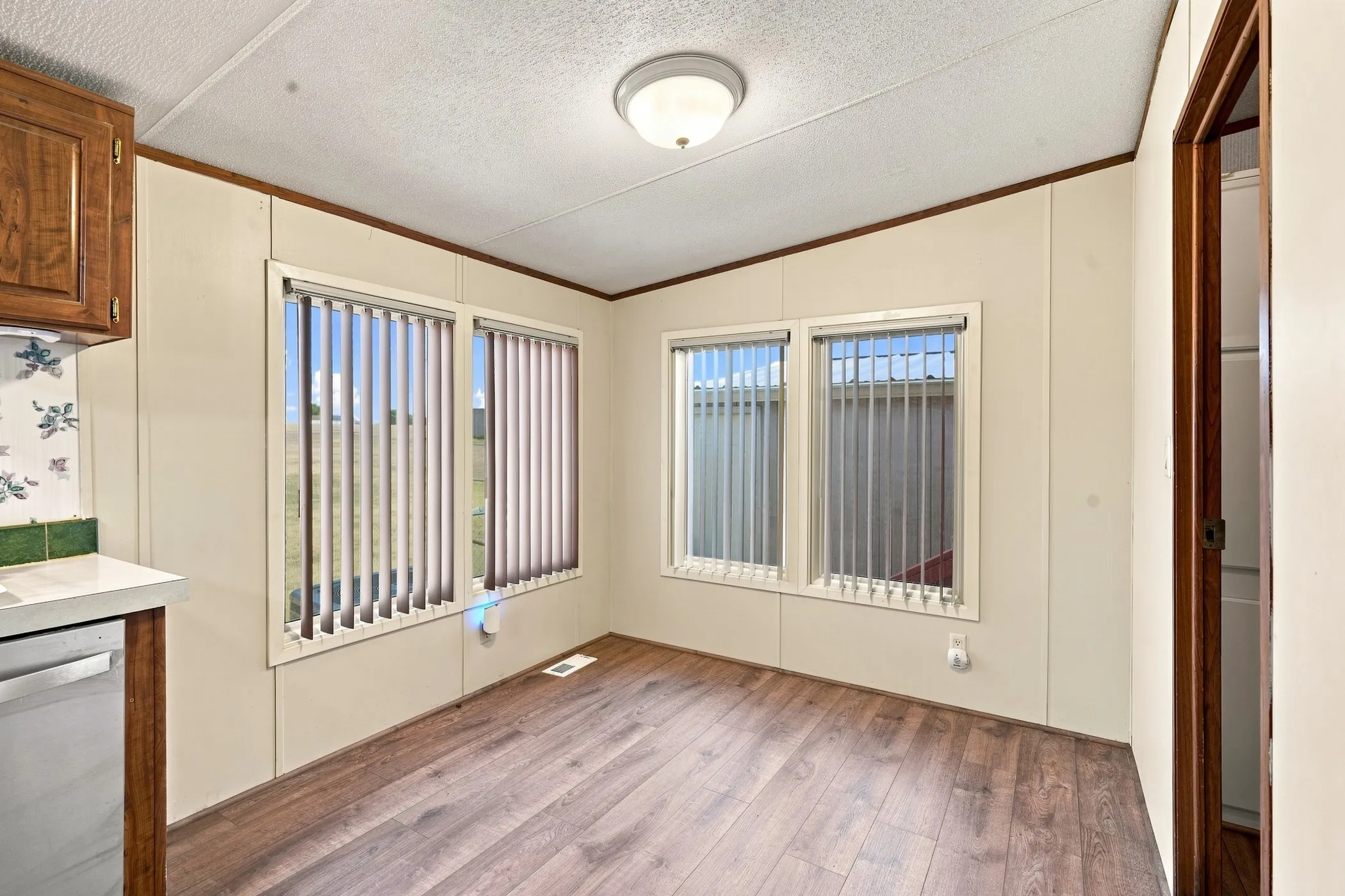 Eat in area in kitchen, plenty of natural lighting