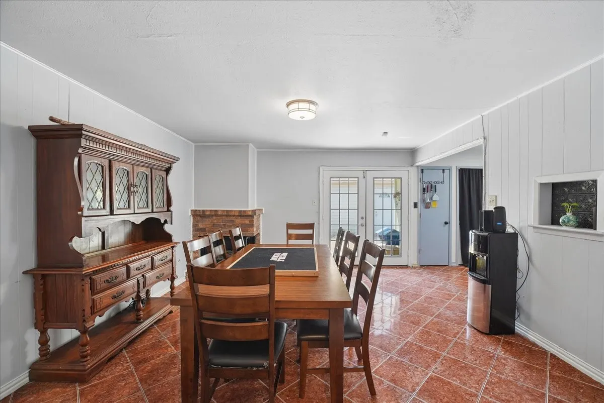 Single Family Residence For Sale in Dallas County , 2710 Moonriver Lane, Farmers Branch, Texas 75234, 3 Bedroom, 2 Bathroom, 2 Garage spaces, 1,579 Sqft, built in 1966, mls#21373499, Real Estate Agent in Farmers Branch, Homes For Sale in Dallas county, Homes For Sale in Farmers Branch, Realtor in Farmers Branch Texas, Real Estate Brokerage Independent Realty Texas, Luminita Cordes Realtor