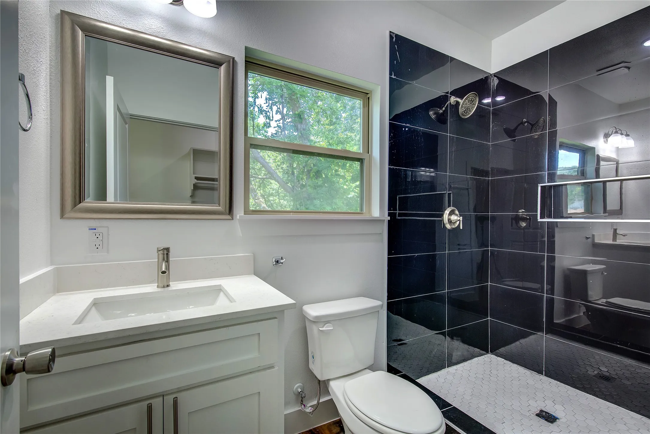 Single Family Residence For Sale in Hopkins County , 312 Beckham Street, Sulphur Springs, Texas 75482, 3 Bedroom, 3 Bathroom, Garage spaces, 1,350 Sqft, built in 2025, mls#21371513, Real Estate Agent in Sulphur Springs, Homes For Sale in Hopkins county, Homes For Sale in Sulphur Springs, Realtor in Sulphur Springs Texas, Real Estate Brokerage Independent Realty Texas, Luminita Cordes Realtor