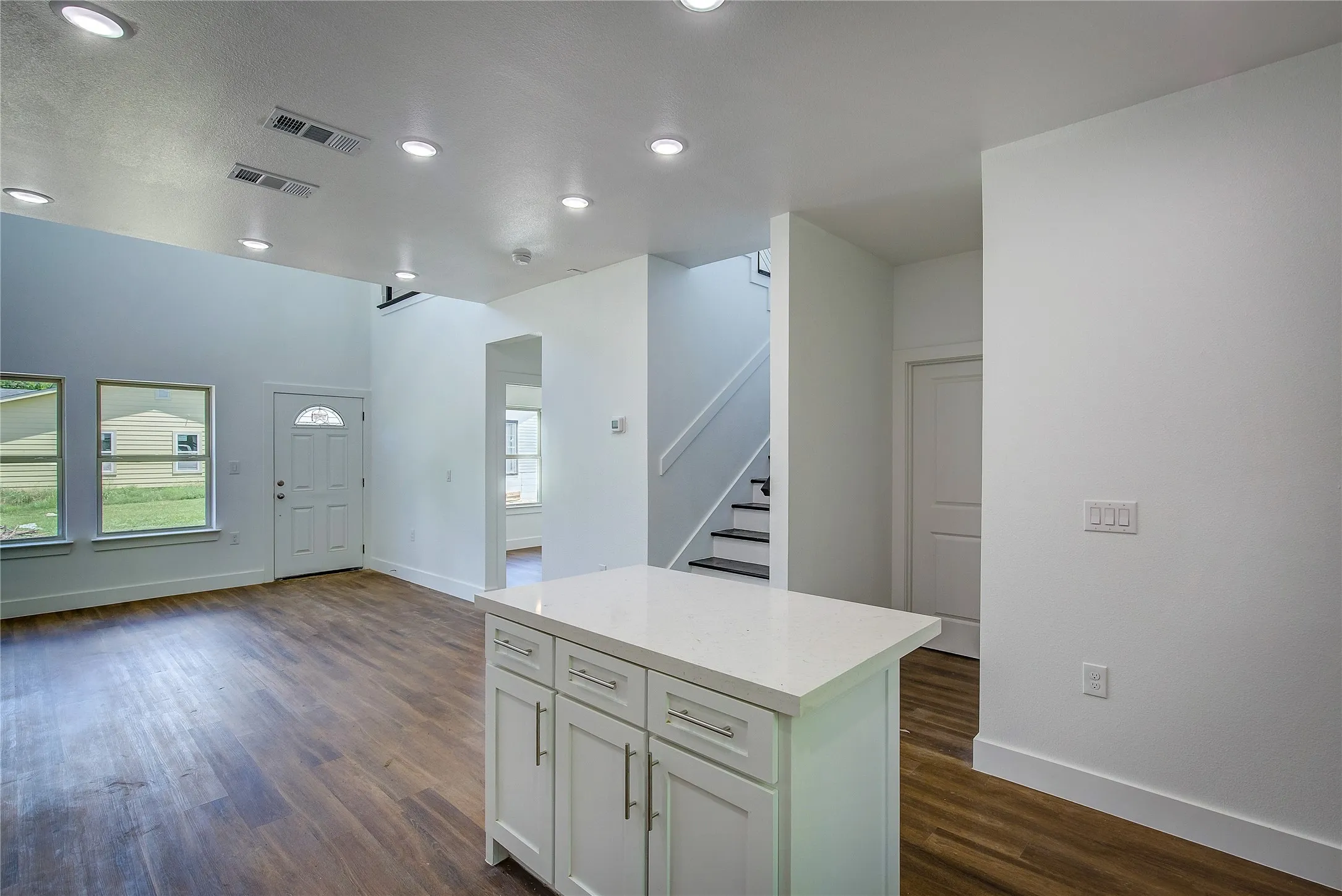 Single Family Residence For Sale in Hopkins County , 312 Beckham Street, Sulphur Springs, Texas 75482, 3 Bedroom, 3 Bathroom, Garage spaces, 1,350 Sqft, built in 2025, mls#21371513, Real Estate Agent in Sulphur Springs, Homes For Sale in Hopkins county, Homes For Sale in Sulphur Springs, Realtor in Sulphur Springs Texas, Real Estate Brokerage Independent Realty Texas, Luminita Cordes Realtor