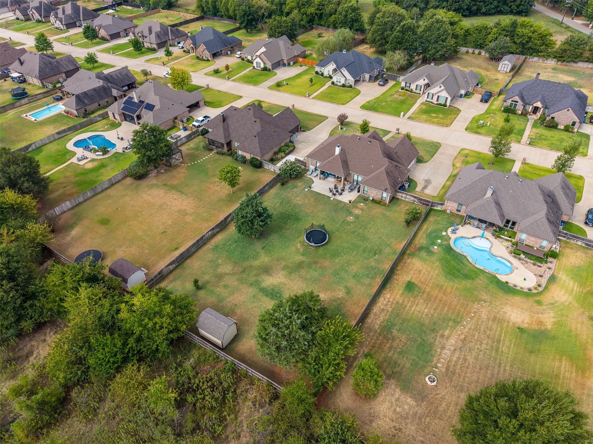 Single Family Residence For Sale in Smith County , 21327 Boone, Bullard, Texas 75757, 4 Bedroom, 2 Bathroom, 2 Garage spaces, 2,321 Sqft, built in 2014, mls#21373506, Real Estate Agent in Bullard, Homes For Sale in Smith county, Homes For Sale in Bullard, Realtor in Bullard Texas, Real Estate Brokerage Independent Realty Texas, Luminita Cordes Realtor
