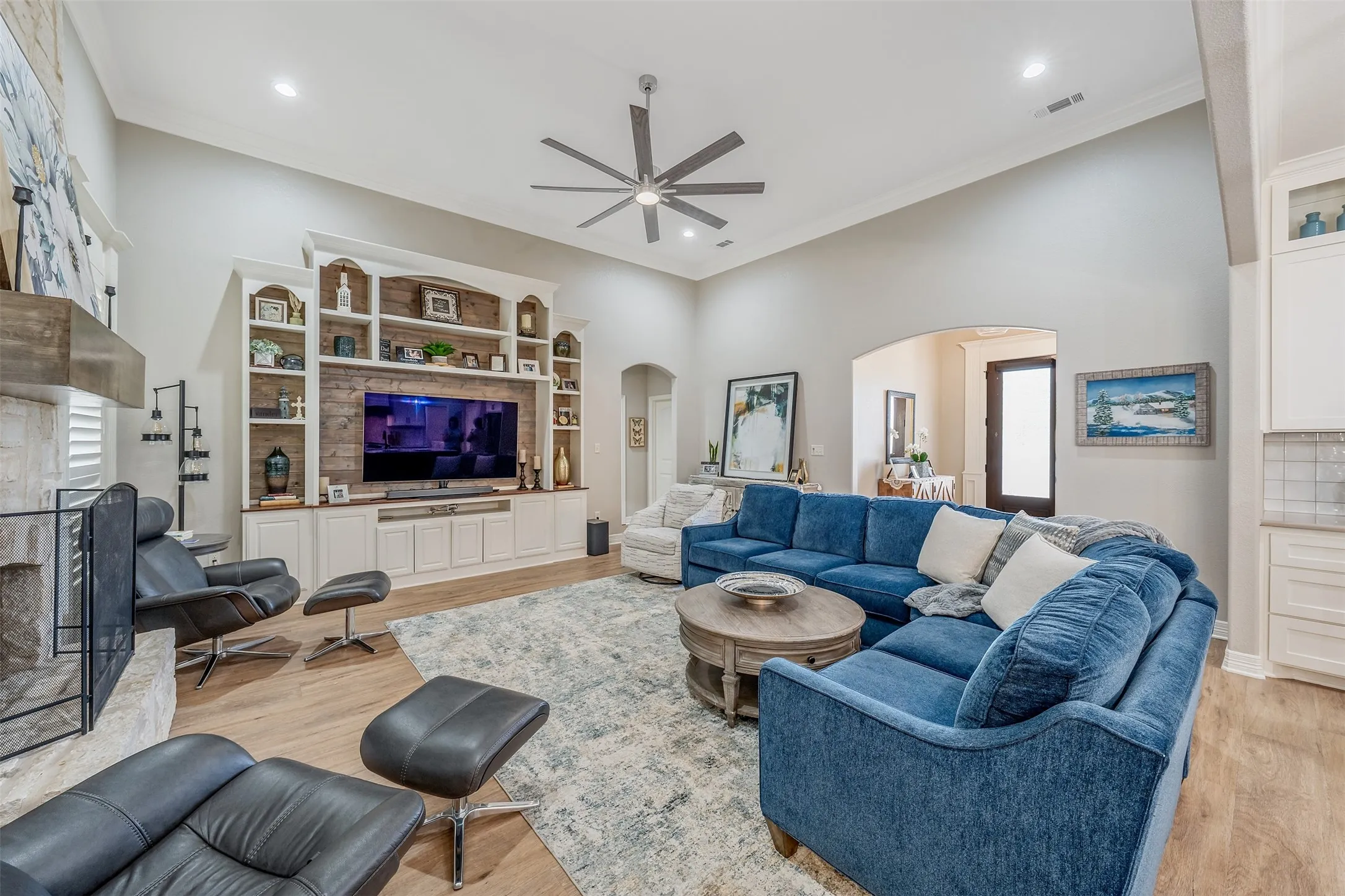 Single Family Residence For Sale in Smith County , 21327 Boone, Bullard, Texas 75757, 4 Bedroom, 2 Bathroom, 2 Garage spaces, 2,321 Sqft, built in 2014, mls#21373506, Real Estate Agent in Bullard, Homes For Sale in Smith county, Homes For Sale in Bullard, Realtor in Bullard Texas, Real Estate Brokerage Independent Realty Texas, Luminita Cordes Realtor