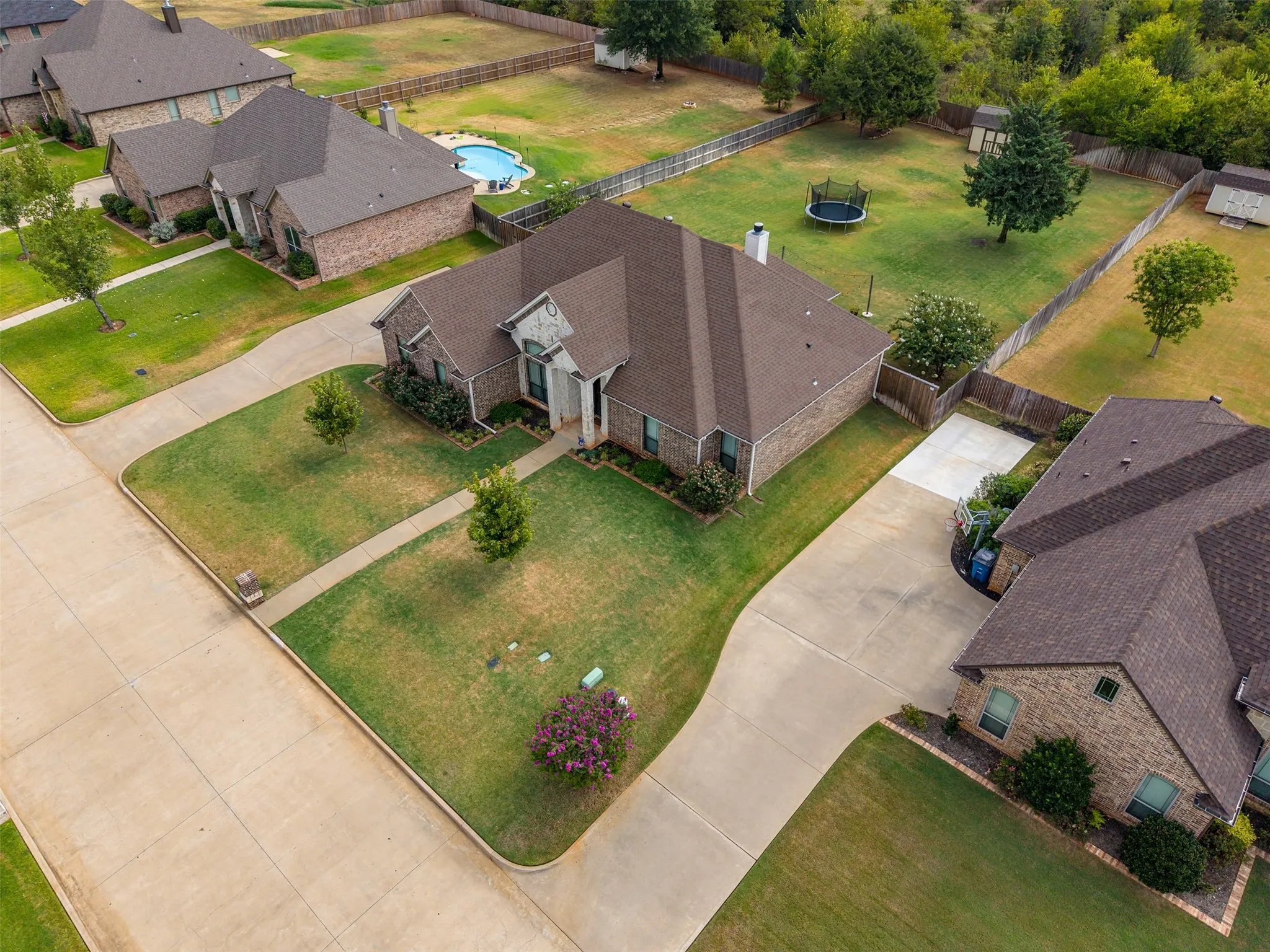 Single Family Residence For Sale in Smith County , 21327 Boone, Bullard, Texas 75757, 4 Bedroom, 2 Bathroom, 2 Garage spaces, 2,321 Sqft, built in 2014, mls#21373506, Real Estate Agent in Bullard, Homes For Sale in Smith county, Homes For Sale in Bullard, Realtor in Bullard Texas, Real Estate Brokerage Independent Realty Texas, Luminita Cordes Realtor