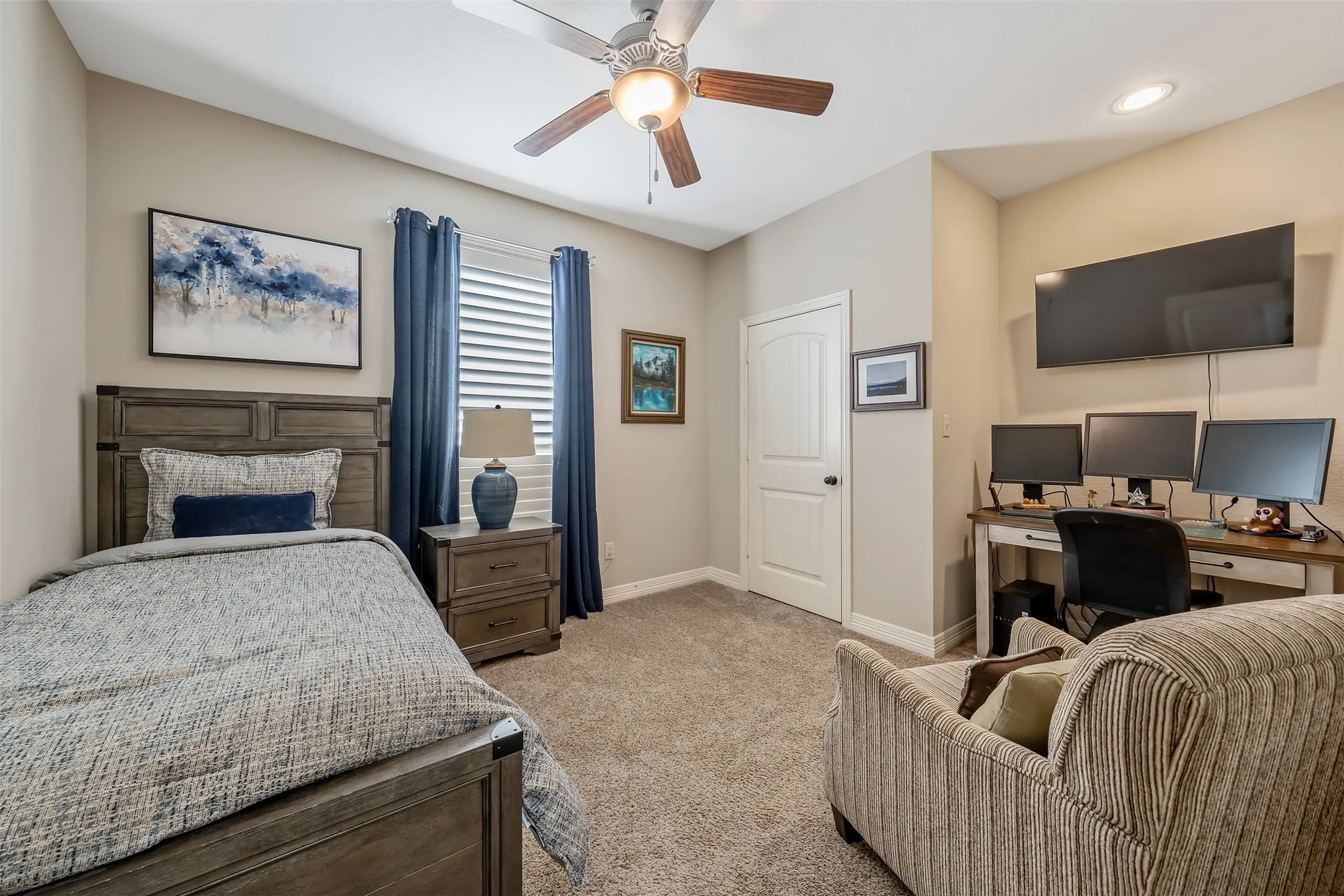 Single Family Residence For Sale in Smith County , 21327 Boone, Bullard, Texas 75757, 4 Bedroom, 2 Bathroom, 2 Garage spaces, 2,321 Sqft, built in 2014, mls#21373506, Real Estate Agent in Bullard, Homes For Sale in Smith county, Homes For Sale in Bullard, Realtor in Bullard Texas, Real Estate Brokerage Independent Realty Texas, Luminita Cordes Realtor