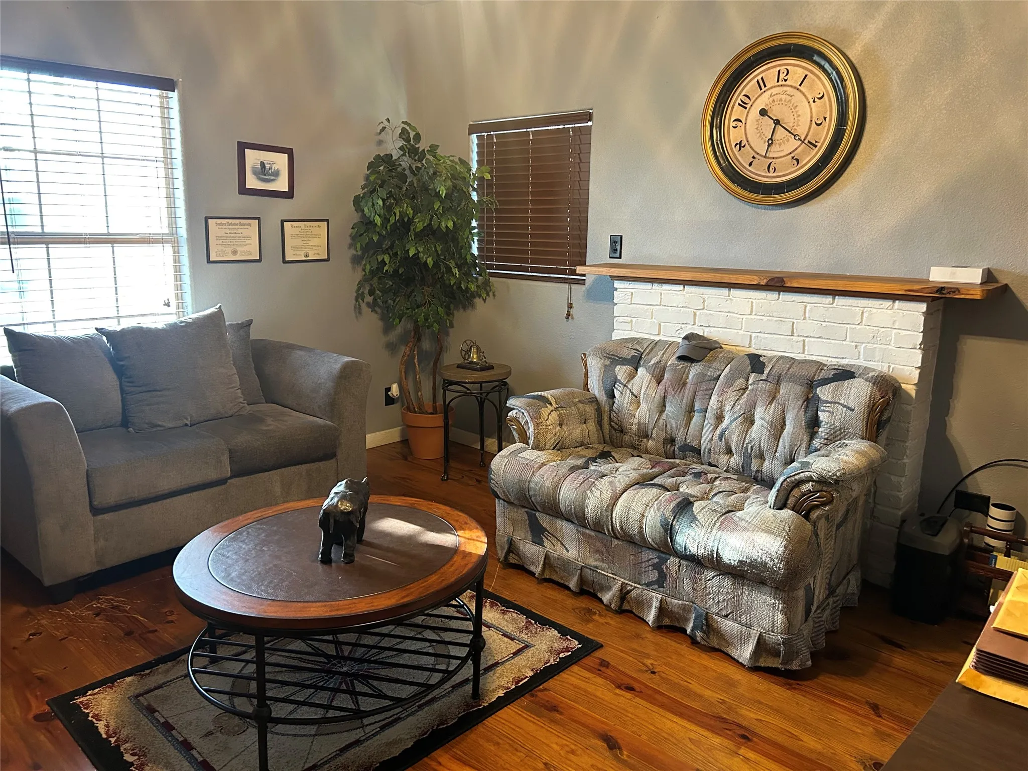 Single Family Residence For Sale in Hopkins County , 1004 Church Street, Sulphur Springs, Texas 75482, 1 Bedroom, 0, Garage spaces, 2,597 Sqft, built in 1940, mls#21371818, Real Estate Agent in Sulphur Springs, Homes For Sale in Hopkins county, Homes For Sale in Sulphur Springs, Realtor in Sulphur Springs Texas, Real Estate Brokerage Independent Realty Texas, Luminita Cordes Realtor