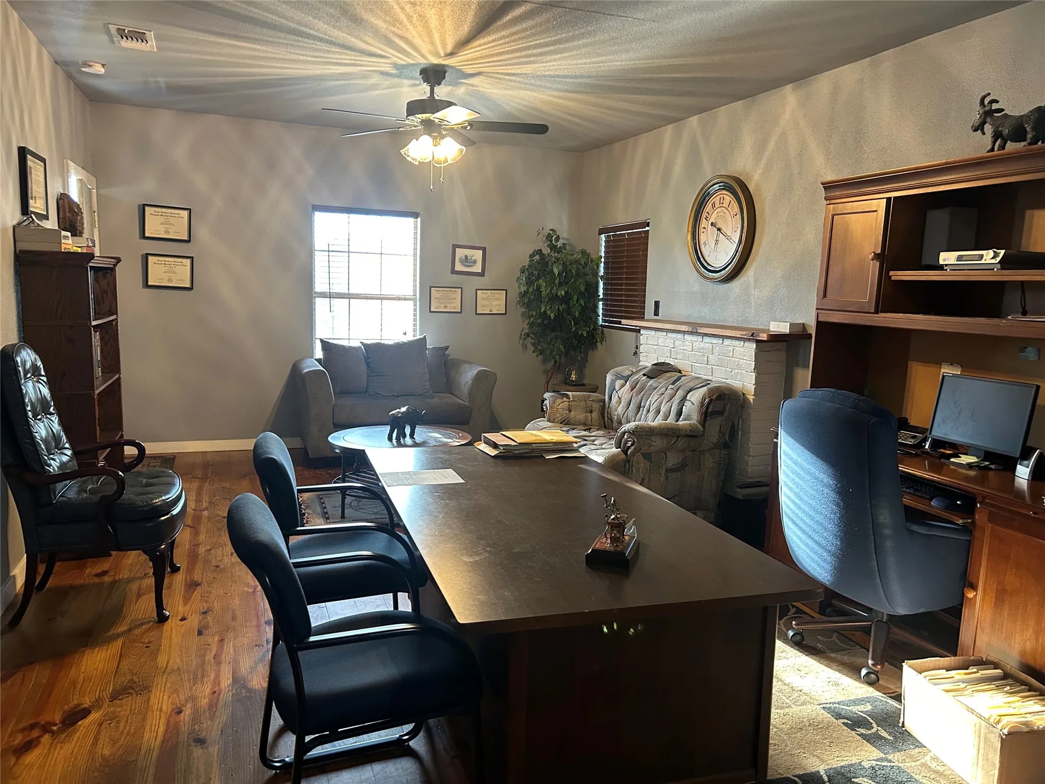 Single Family Residence For Sale in Hopkins County , 1004 Church Street, Sulphur Springs, Texas 75482, 1 Bedroom, 0, Garage spaces, 2,597 Sqft, built in 1940, mls#21371818, Real Estate Agent in Sulphur Springs, Homes For Sale in Hopkins county, Homes For Sale in Sulphur Springs, Realtor in Sulphur Springs Texas, Real Estate Brokerage Independent Realty Texas, Luminita Cordes Realtor