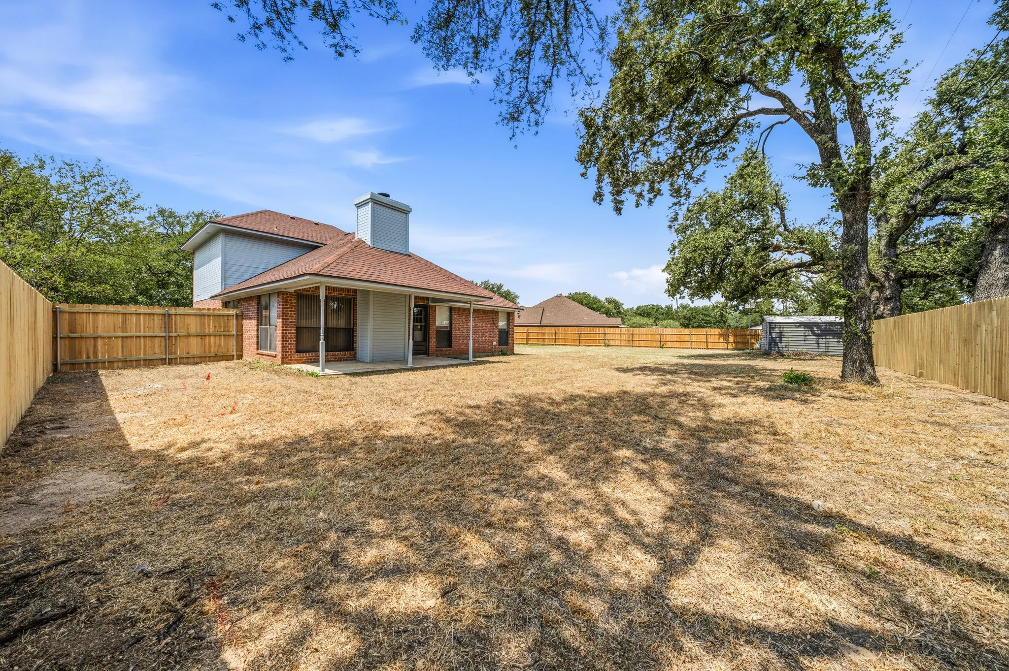 Single Family Residence For Sale in Mc Lennan County , 1111 Springhill Street, Bellmead, Texas 76705, 3 Bedroom, 3 Bathroom, 2 Garage spaces, 1,813 Sqft, built in 1992, mls#21371549, Real Estate Agent in Bellmead, Homes For Sale in Mc Lennan county, Homes For Sale in Bellmead, Realtor in Bellmead Texas, Real Estate Brokerage Independent Realty Texas, Luminita Cordes Realtor