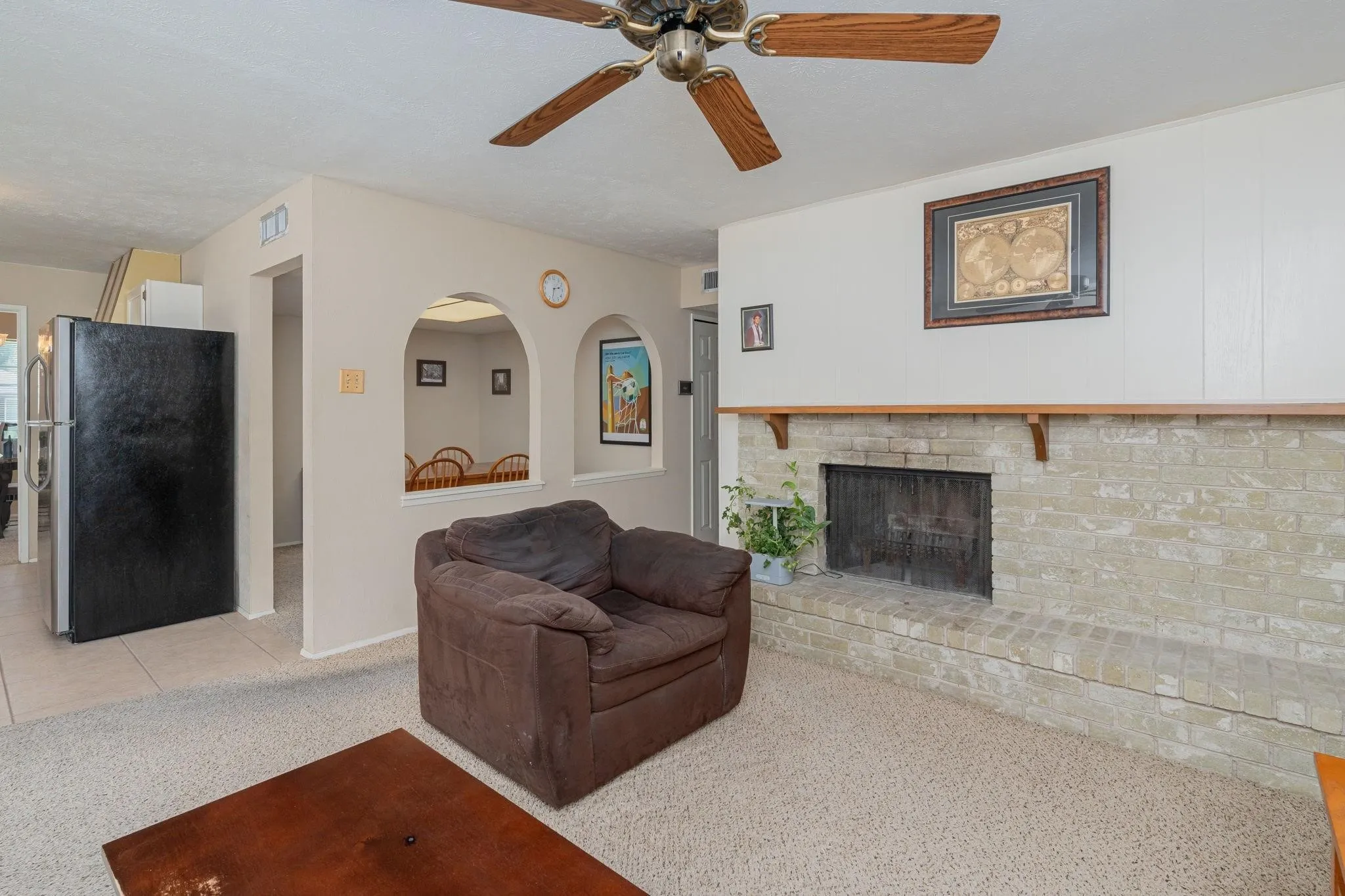 Single Family Residence For Rent in Collin County , 1201 Whitehall Drive, Plano, Texas 75023, 3 Bedroom, 2 Bathroom, 2 Garage spaces, 1,764 Sqft, built in 1974, mls#21372402, Real Estate Agent in Plano, Homes For Rent in Collin county, Homes For Rent in Plano, Realtor in Plano Texas, Real Estate Brokerage Independent Realty Texas, Luminita Cordes Realtor