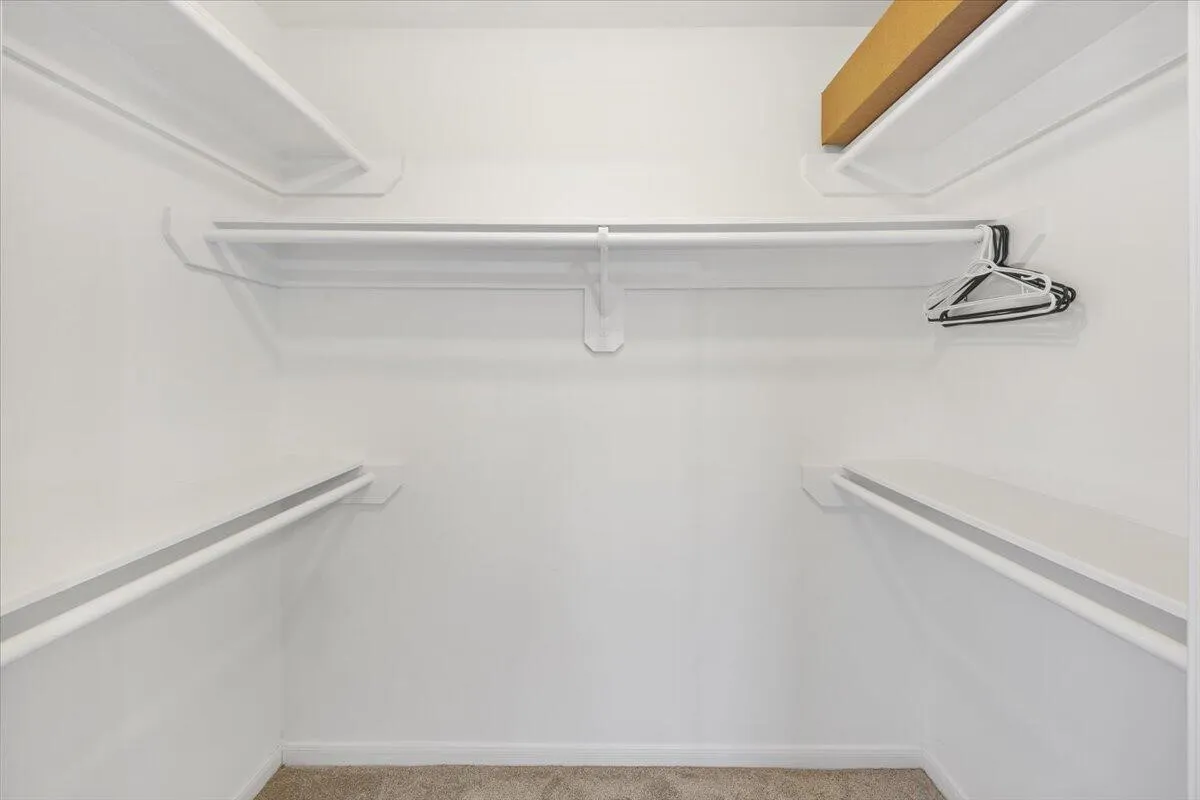 Single Family Residence For Sale in Denton County , 2400 Silverthorne Court, Highland Village, Texas 75077, 4 Bedroom, 4 Bathroom, 2 Garage spaces, 3,328 Sqft, built in 1989, mls#21373529, Real Estate Agent in Highland Village, Homes For Sale in Denton county, Homes For Sale in Highland Village, Realtor in Highland Village Texas, Real Estate Brokerage Independent Realty Texas, Luminita Cordes Realtor