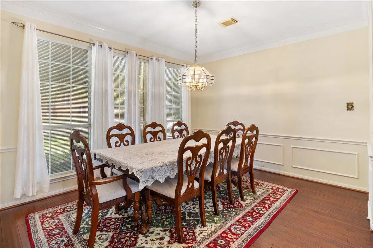 Single Family Residence For Sale in Denton County , 2400 Silverthorne Court, Highland Village, Texas 75077, 4 Bedroom, 4 Bathroom, 2 Garage spaces, 3,328 Sqft, built in 1989, mls#21373529, Real Estate Agent in Highland Village, Homes For Sale in Denton county, Homes For Sale in Highland Village, Realtor in Highland Village Texas, Real Estate Brokerage Independent Realty Texas, Luminita Cordes Realtor