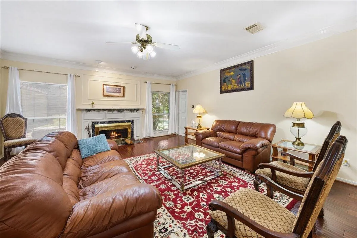 Single Family Residence For Sale in Denton County , 2400 Silverthorne Court, Highland Village, Texas 75077, 4 Bedroom, 4 Bathroom, 2 Garage spaces, 3,328 Sqft, built in 1989, mls#21373529, Real Estate Agent in Highland Village, Homes For Sale in Denton county, Homes For Sale in Highland Village, Realtor in Highland Village Texas, Real Estate Brokerage Independent Realty Texas, Luminita Cordes Realtor