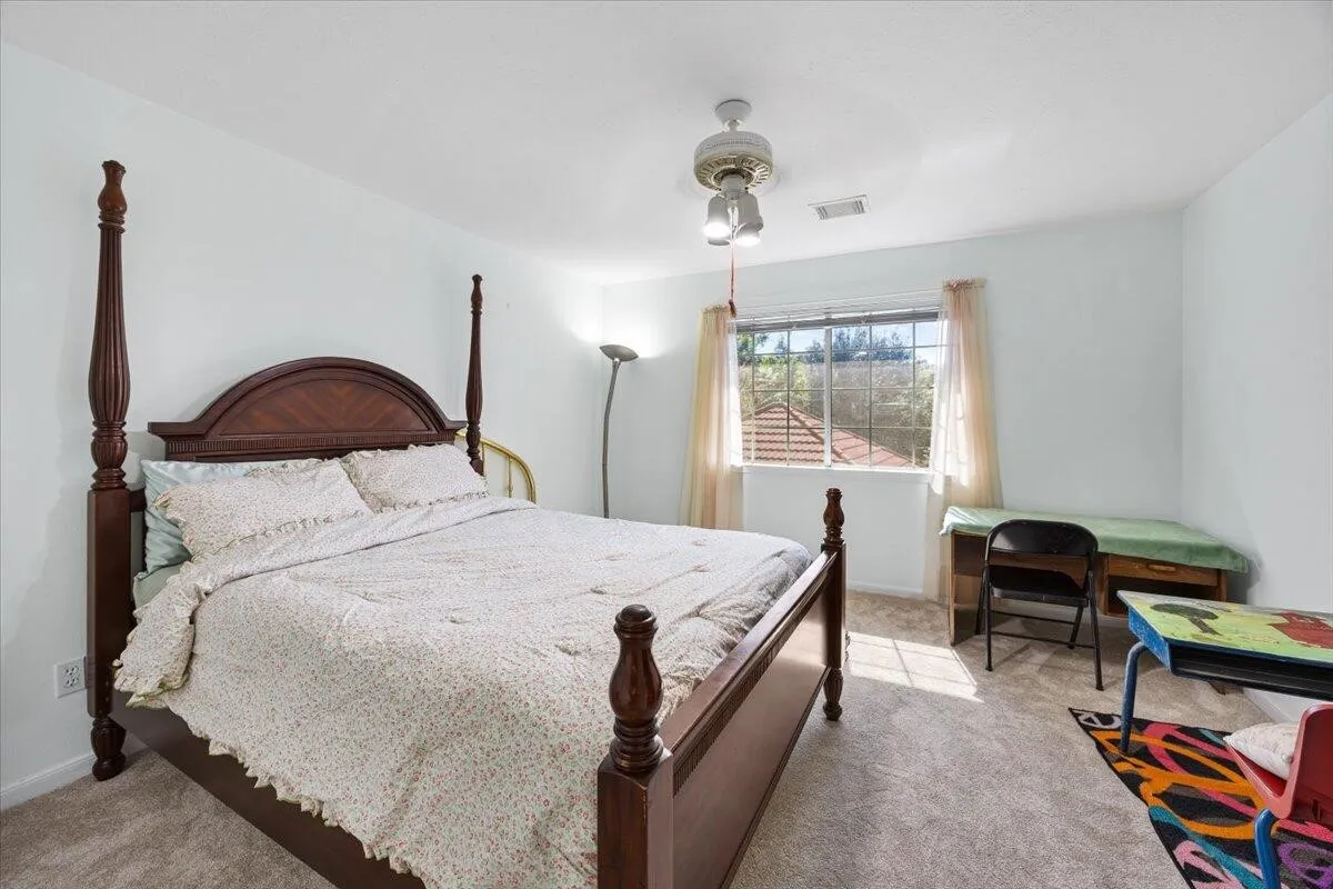 Single Family Residence For Sale in Denton County , 2400 Silverthorne Court, Highland Village, Texas 75077, 4 Bedroom, 4 Bathroom, 2 Garage spaces, 3,328 Sqft, built in 1989, mls#21373529, Real Estate Agent in Highland Village, Homes For Sale in Denton county, Homes For Sale in Highland Village, Realtor in Highland Village Texas, Real Estate Brokerage Independent Realty Texas, Luminita Cordes Realtor