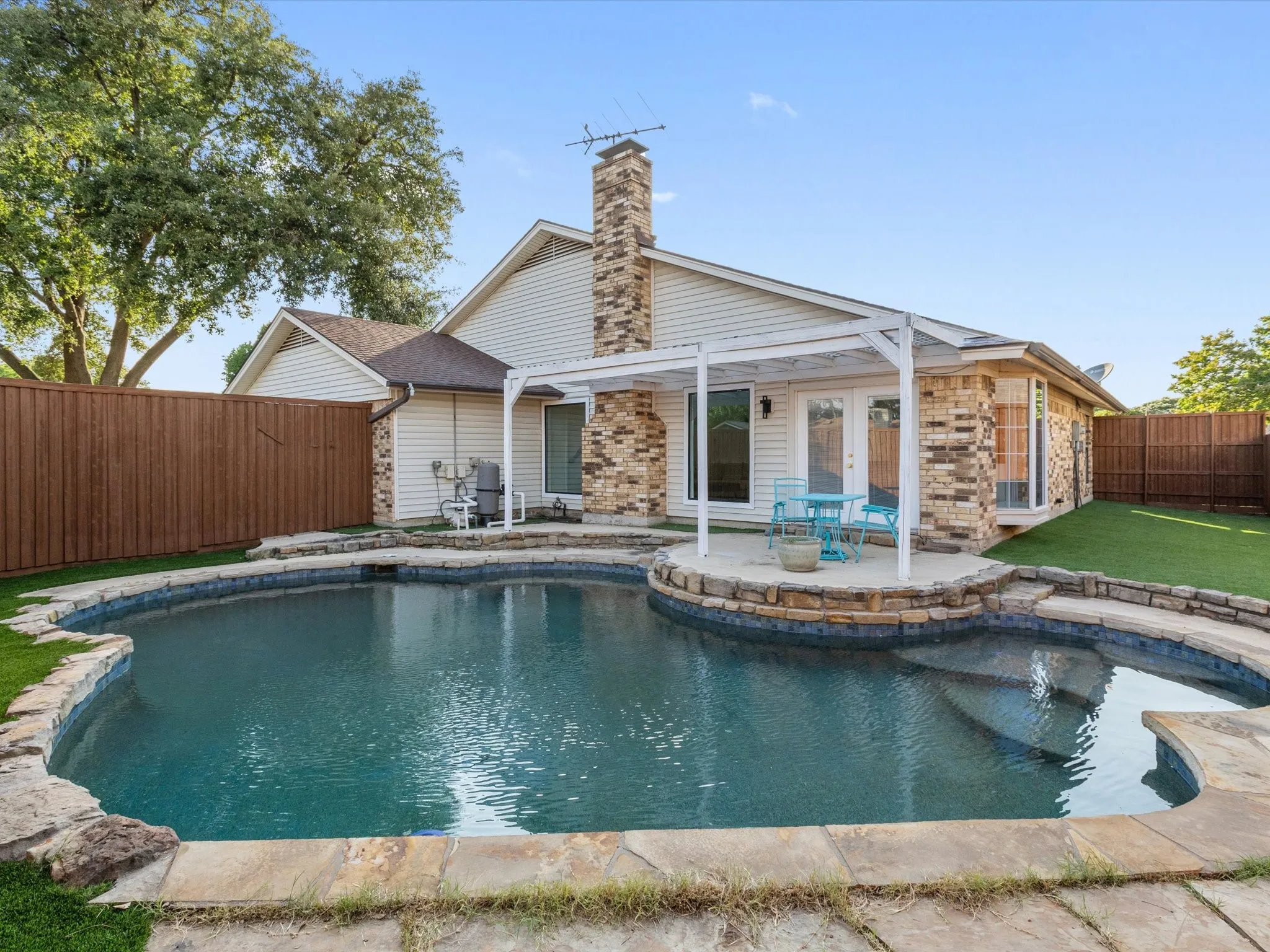 Single Family Residence For Rent in Collin County , 3404 Newkirk Drive, Plano, Texas 75075, 4 Bedroom, 2 Bathroom, 2 Garage spaces, 2,052 Sqft, built in 1974, mls#21373531, Real Estate Agent in Plano, Homes For Rent in Collin county, Homes For Rent in Plano, Realtor in Plano Texas, Real Estate Brokerage Independent Realty Texas, Luminita Cordes Realtor