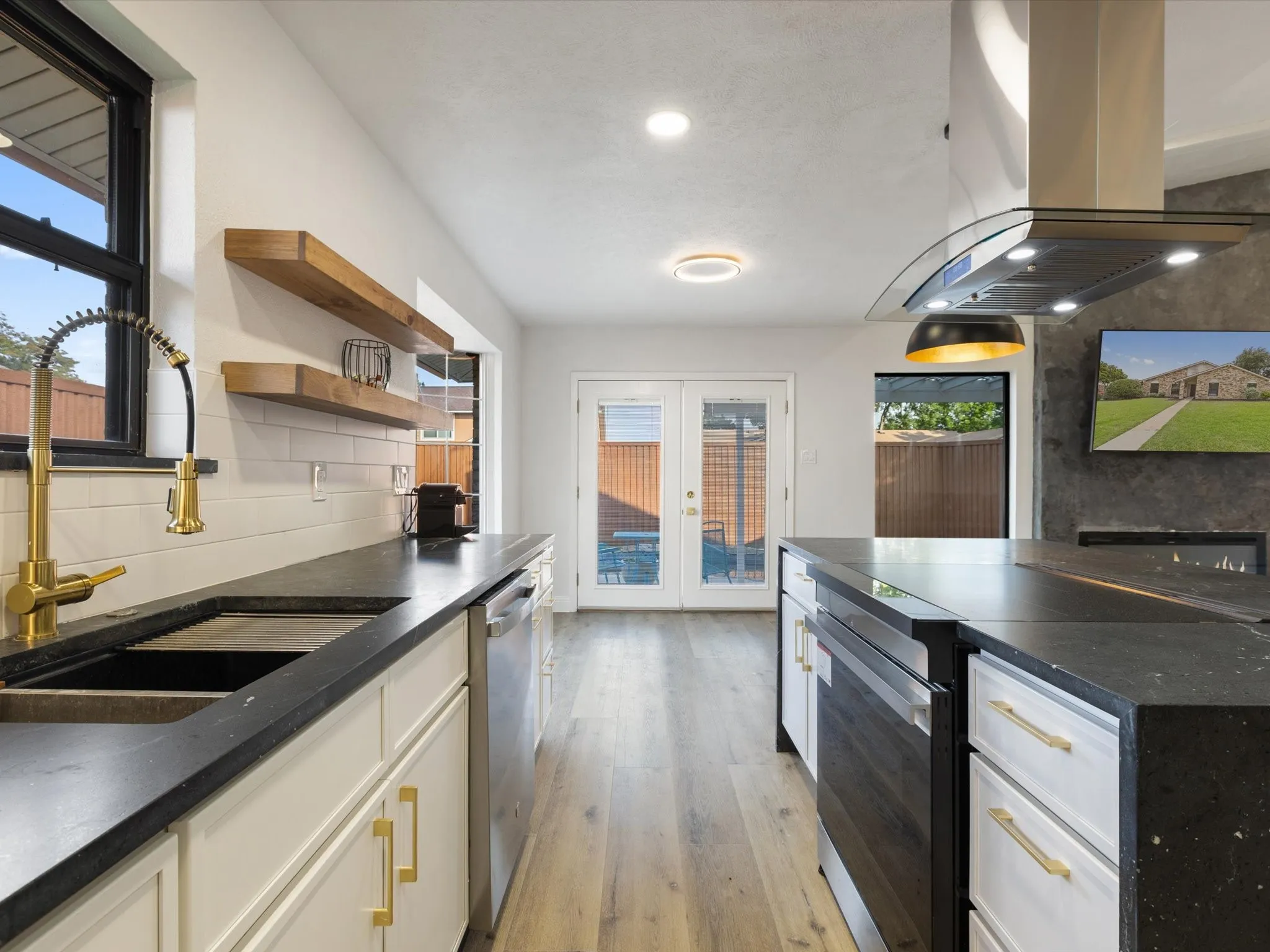 Single Family Residence For Rent in Collin County , 3404 Newkirk Drive, Plano, Texas 75075, 4 Bedroom, 2 Bathroom, 2 Garage spaces, 2,052 Sqft, built in 1974, mls#21373531, Real Estate Agent in Plano, Homes For Rent in Collin county, Homes For Rent in Plano, Realtor in Plano Texas, Real Estate Brokerage Independent Realty Texas, Luminita Cordes Realtor