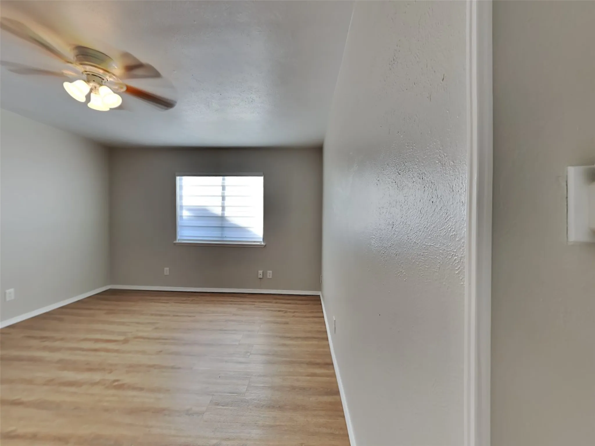 Single Family Residence For Rent in Denton County , 2112 Victoria Road, Carrollton, Texas 75007, 4 Bedroom, 2 Bathroom, 1 Garage spaces, 2,017 Sqft, built in 1979, mls#21373537, Real Estate Agent in Carrollton, Homes For Rent in Denton county, Homes For Rent in Carrollton, Realtor in Carrollton Texas, Real Estate Brokerage Independent Realty Texas, Luminita Cordes Realtor