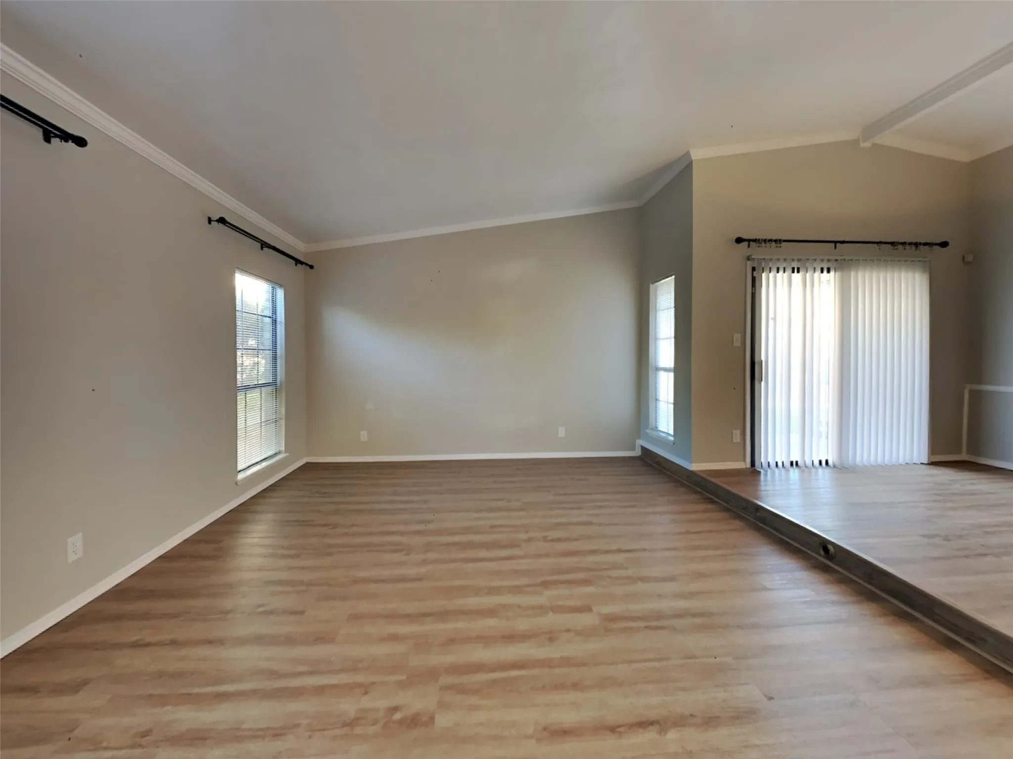 Single Family Residence For Rent in Denton County , 2112 Victoria Road, Carrollton, Texas 75007, 4 Bedroom, 2 Bathroom, 1 Garage spaces, 2,017 Sqft, built in 1979, mls#21373537, Real Estate Agent in Carrollton, Homes For Rent in Denton county, Homes For Rent in Carrollton, Realtor in Carrollton Texas, Real Estate Brokerage Independent Realty Texas, Luminita Cordes Realtor
