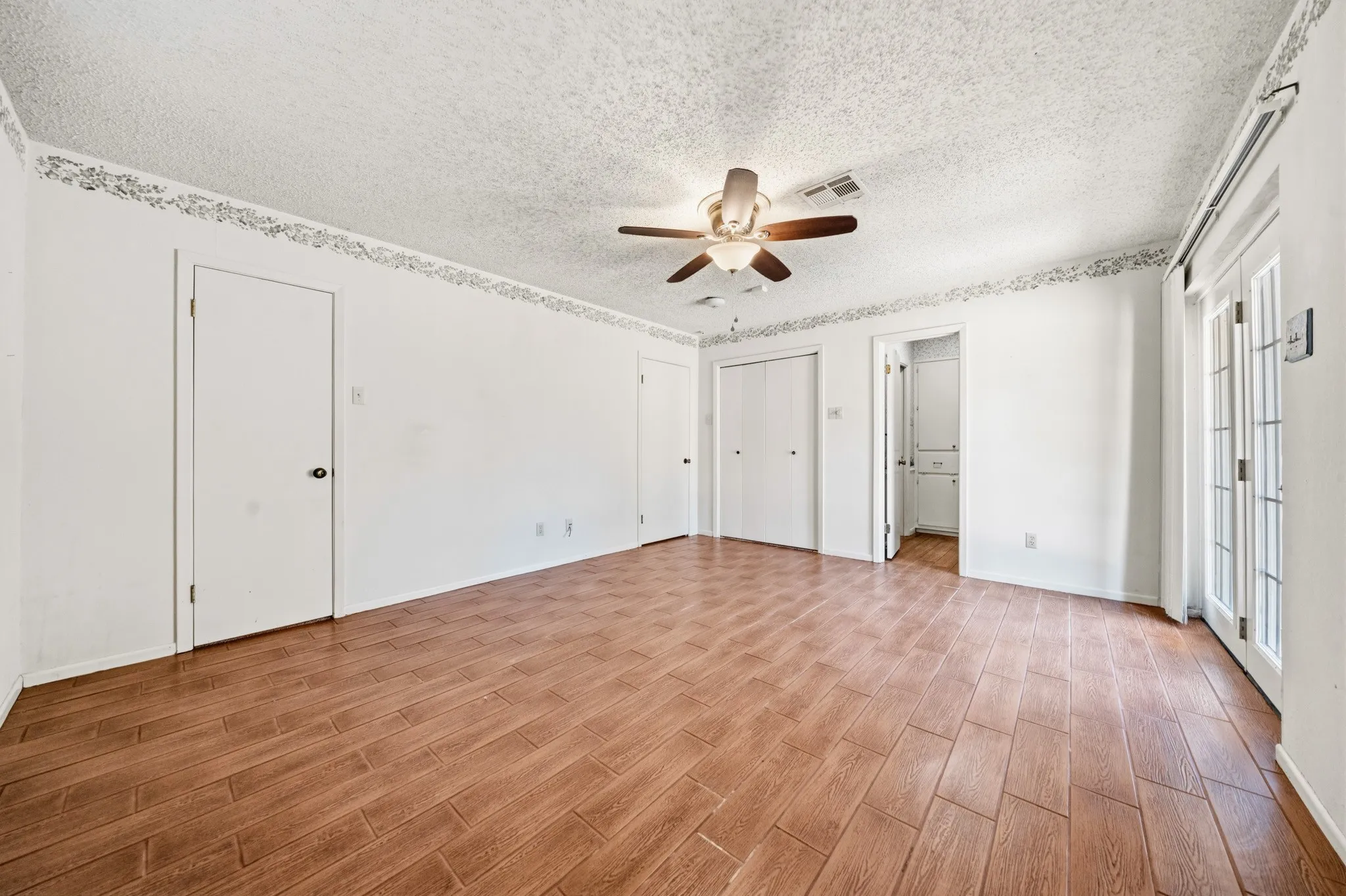 Single Family Residence For Sale in Mc Lennan County , 8565 Briargrove Drive, Woodway, Texas 76712, 3 Bedroom, 2 Bathroom, 2 Garage spaces, 1,891 Sqft, built in 1979, mls#21371585, Real Estate Agent in Woodway, Homes For Sale in Mc Lennan county, Homes For Sale in Woodway, Realtor in Woodway Texas, Real Estate Brokerage Independent Realty Texas, Luminita Cordes Realtor