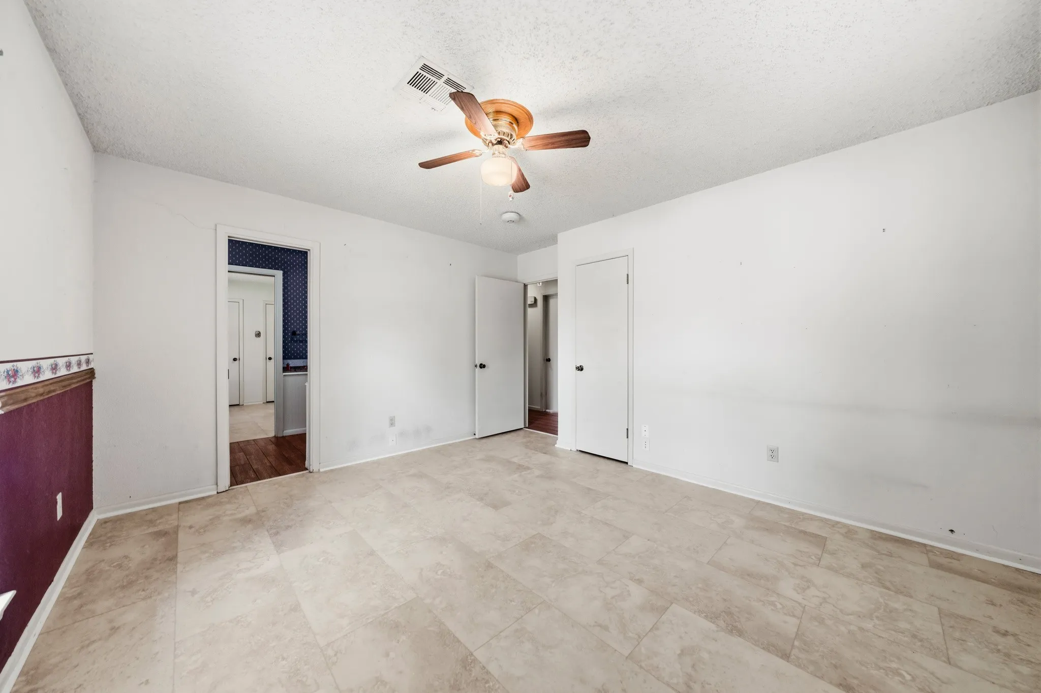 Single Family Residence For Sale in Mc Lennan County , 8565 Briargrove Drive, Woodway, Texas 76712, 3 Bedroom, 2 Bathroom, 2 Garage spaces, 1,891 Sqft, built in 1979, mls#21371585, Real Estate Agent in Woodway, Homes For Sale in Mc Lennan county, Homes For Sale in Woodway, Realtor in Woodway Texas, Real Estate Brokerage Independent Realty Texas, Luminita Cordes Realtor