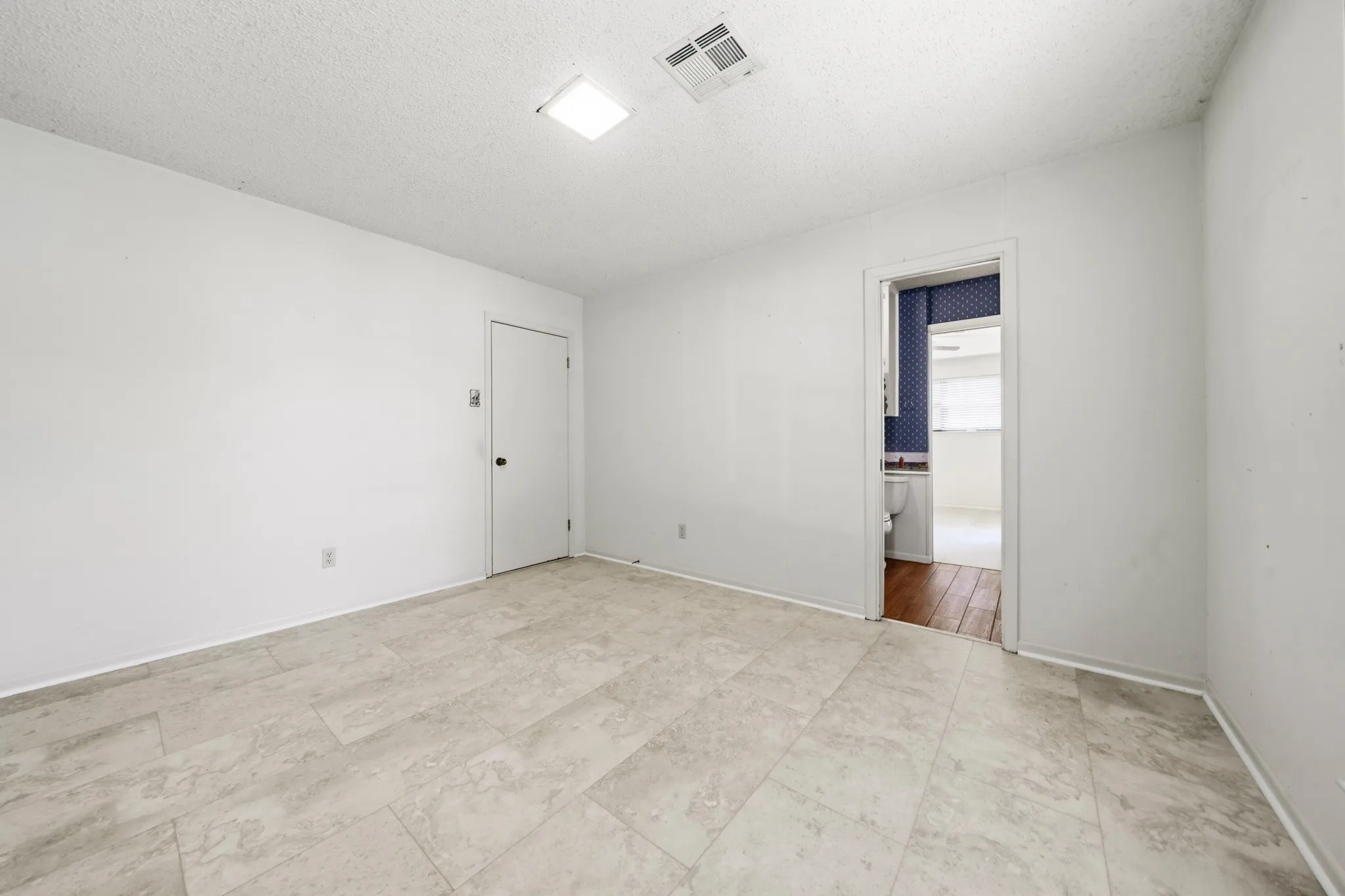 Single Family Residence For Sale in Mc Lennan County , 8565 Briargrove Drive, Woodway, Texas 76712, 3 Bedroom, 2 Bathroom, 2 Garage spaces, 1,891 Sqft, built in 1979, mls#21371585, Real Estate Agent in Woodway, Homes For Sale in Mc Lennan county, Homes For Sale in Woodway, Realtor in Woodway Texas, Real Estate Brokerage Independent Realty Texas, Luminita Cordes Realtor