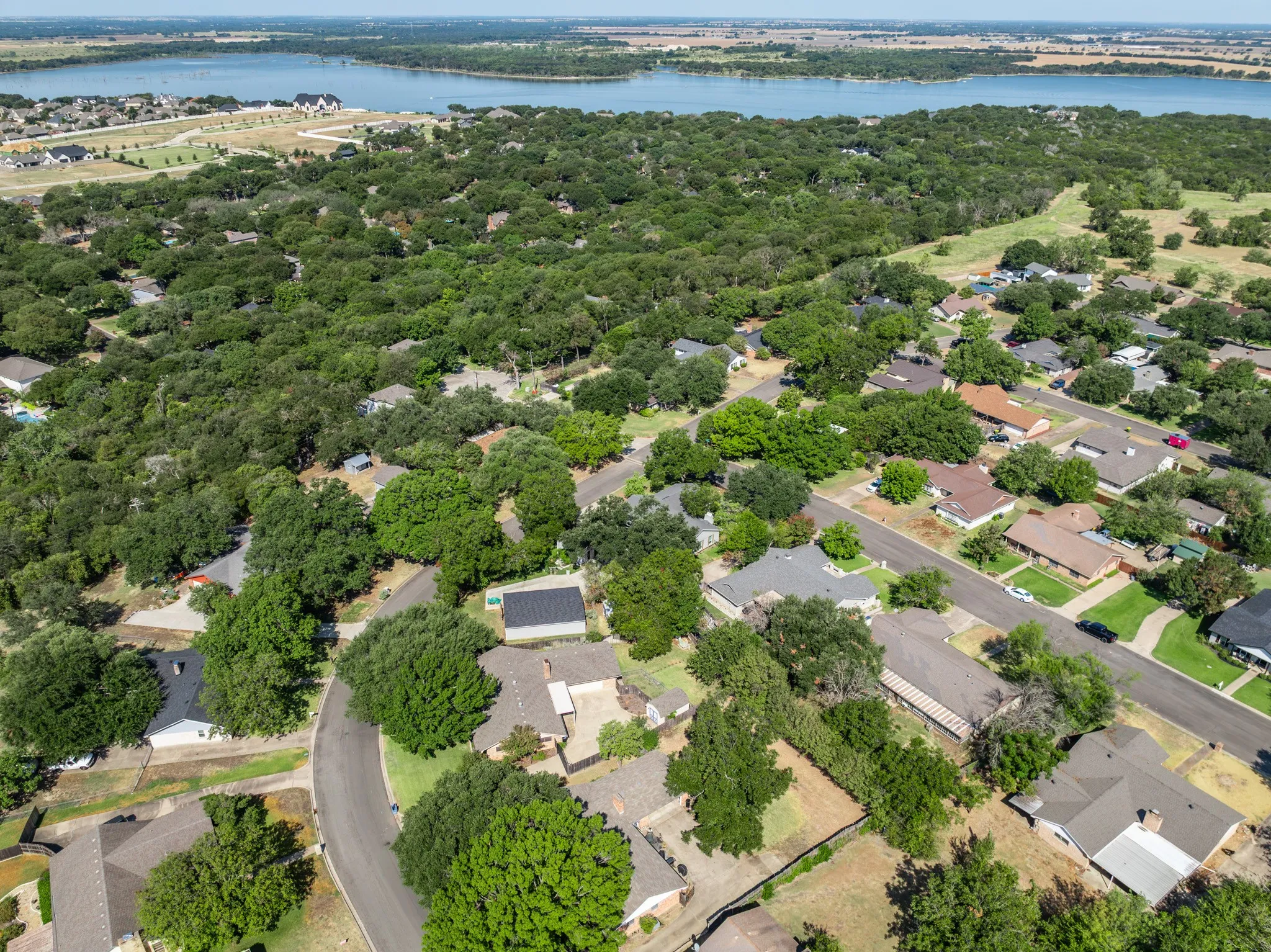 Single Family Residence For Sale in Mc Lennan County , 8565 Briargrove Drive, Woodway, Texas 76712, 3 Bedroom, 2 Bathroom, 2 Garage spaces, 1,891 Sqft, built in 1979, mls#21371585, Real Estate Agent in Woodway, Homes For Sale in Mc Lennan county, Homes For Sale in Woodway, Realtor in Woodway Texas, Real Estate Brokerage Independent Realty Texas, Luminita Cordes Realtor
