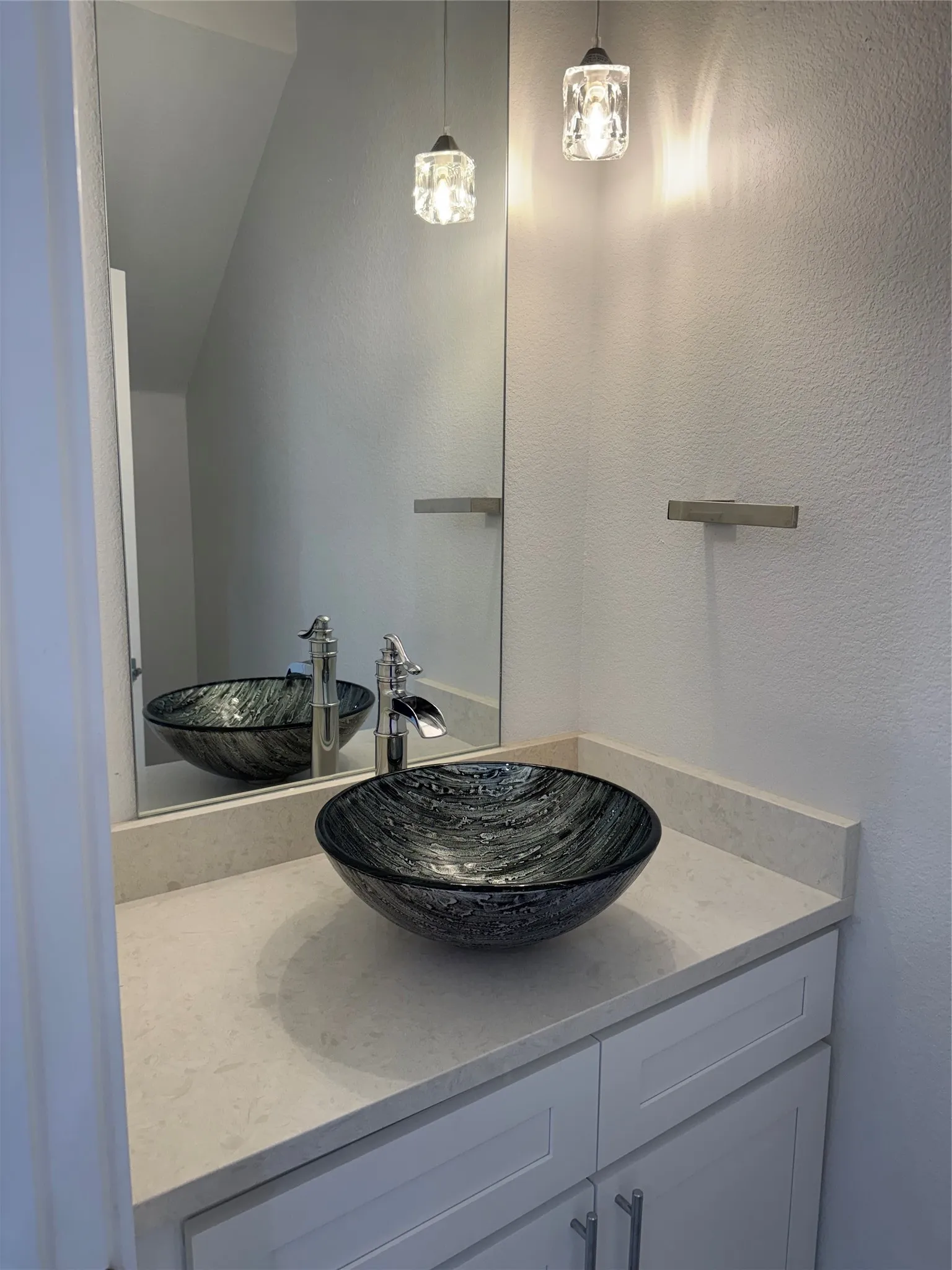 Townhouse For Rent in Ellis County , 1625 Cleaver Street, Waxahachie, Texas 75165, 3 Bedroom, 3 Bathroom, 1 Garage spaces, 1,610 Sqft, built in 2023, mls#21373544, Real Estate Agent in Waxahachie, Homes For Rent in Ellis county, Homes For Rent in Waxahachie, Realtor in Waxahachie Texas, Real Estate Brokerage Independent Realty Texas, Luminita Cordes Realtor