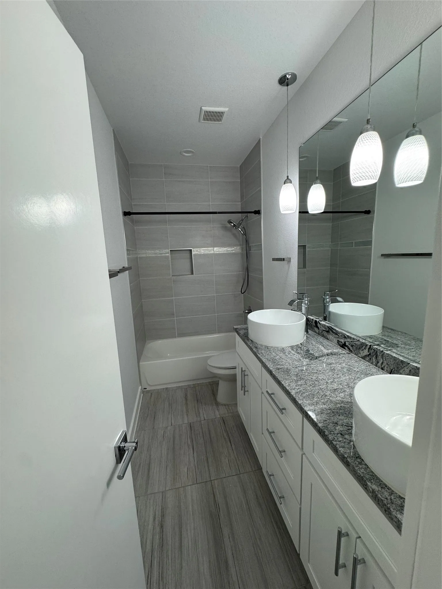 Townhouse For Rent in Ellis County , 1625 Cleaver Street, Waxahachie, Texas 75165, 3 Bedroom, 3 Bathroom, 1 Garage spaces, 1,610 Sqft, built in 2023, mls#21373544, Real Estate Agent in Waxahachie, Homes For Rent in Ellis county, Homes For Rent in Waxahachie, Realtor in Waxahachie Texas, Real Estate Brokerage Independent Realty Texas, Luminita Cordes Realtor