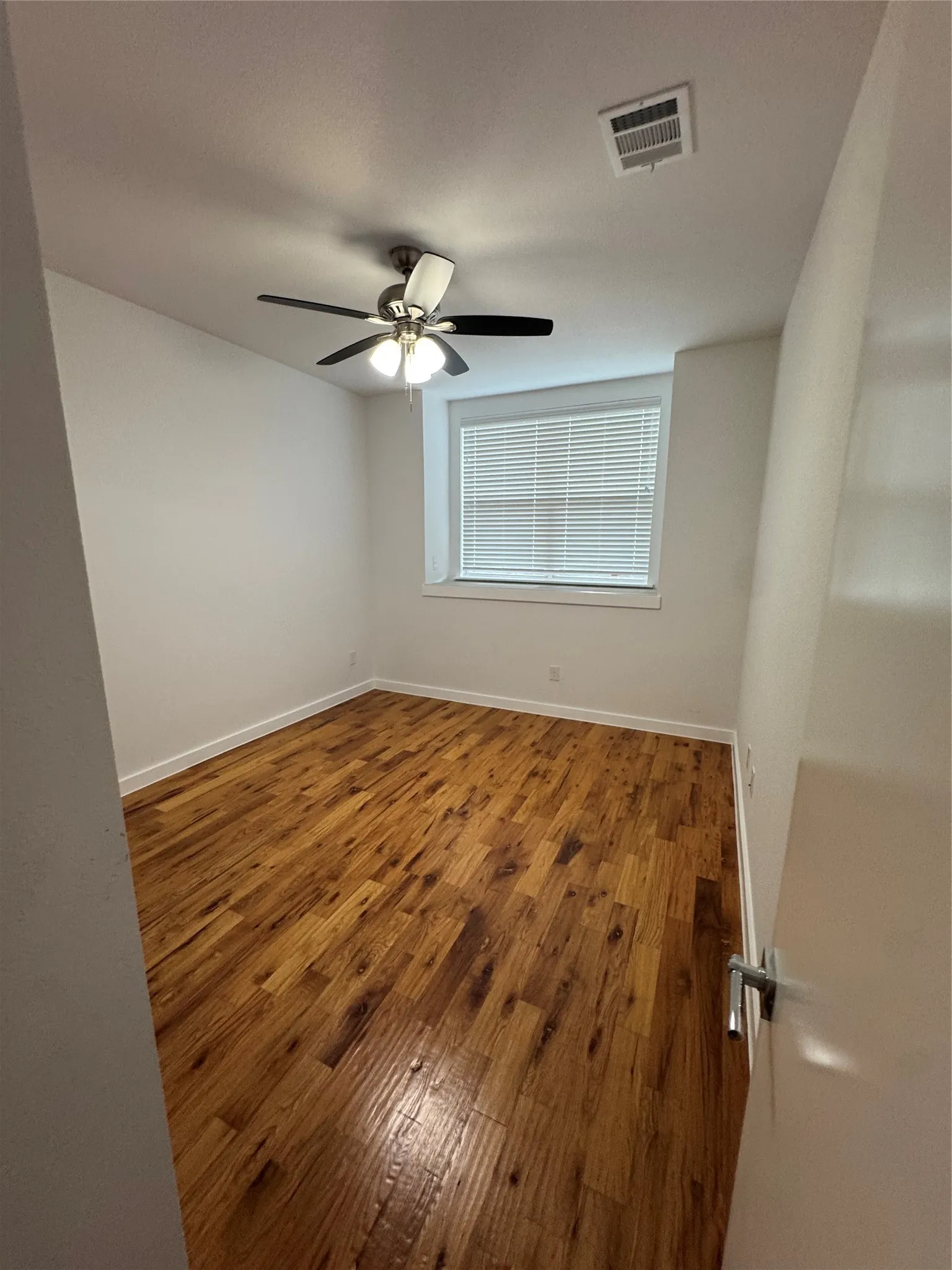 Townhouse For Rent in Ellis County , 1625 Cleaver Street, Waxahachie, Texas 75165, 3 Bedroom, 3 Bathroom, 1 Garage spaces, 1,610 Sqft, built in 2023, mls#21373544, Real Estate Agent in Waxahachie, Homes For Rent in Ellis county, Homes For Rent in Waxahachie, Realtor in Waxahachie Texas, Real Estate Brokerage Independent Realty Texas, Luminita Cordes Realtor