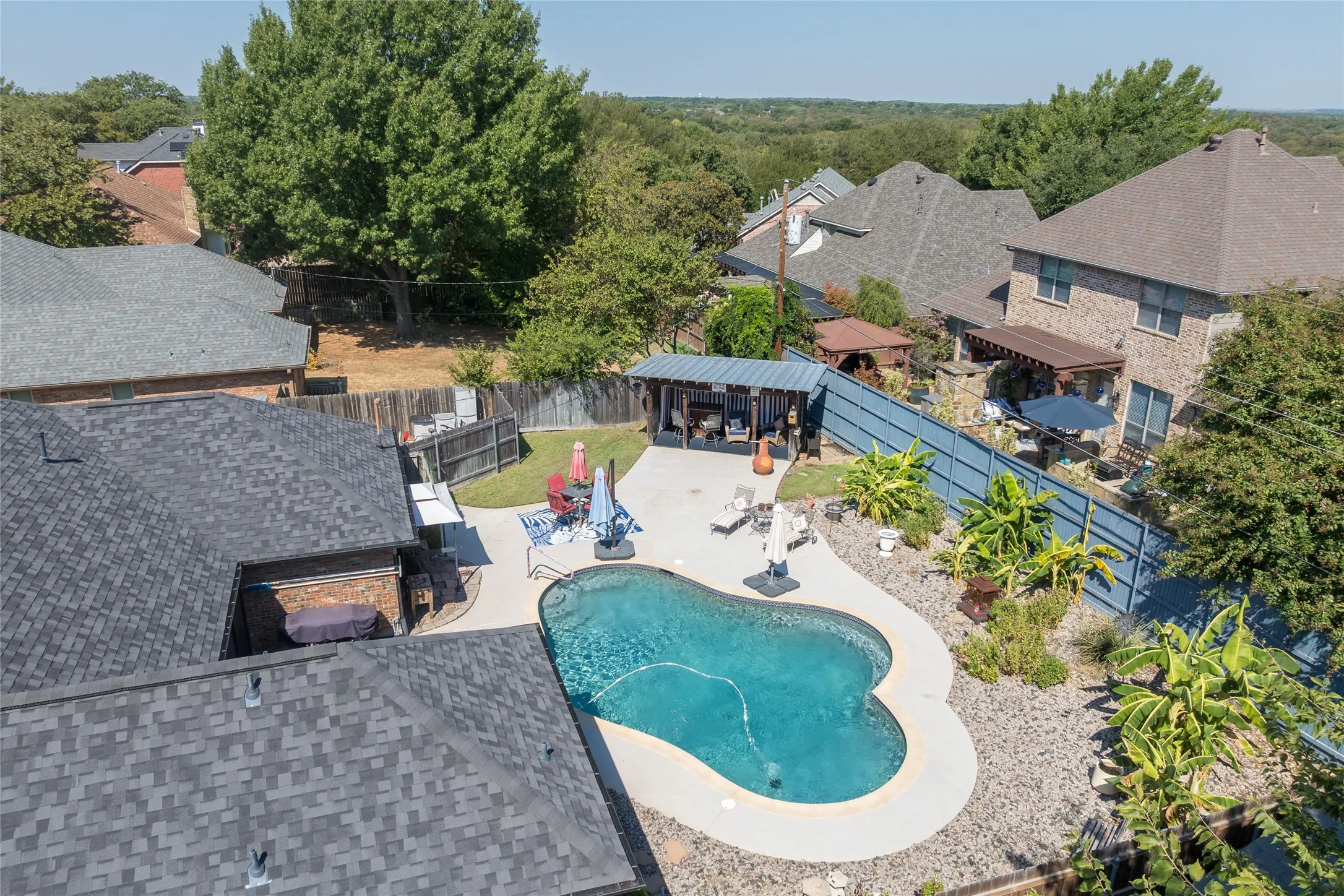 Single Family Residence For Sale in Tarrant County , 2906 River Crest Street, Grapevine, Texas 76051, 3 Bedroom, 2 Bathroom, 2 Garage spaces, 2,347 Sqft, built in 1985, mls#21373337, Real Estate Agent in Grapevine, Homes For Sale in Tarrant county, Homes For Sale in Grapevine, Realtor in Grapevine Texas, Real Estate Brokerage Independent Realty Texas, Luminita Cordes Realtor