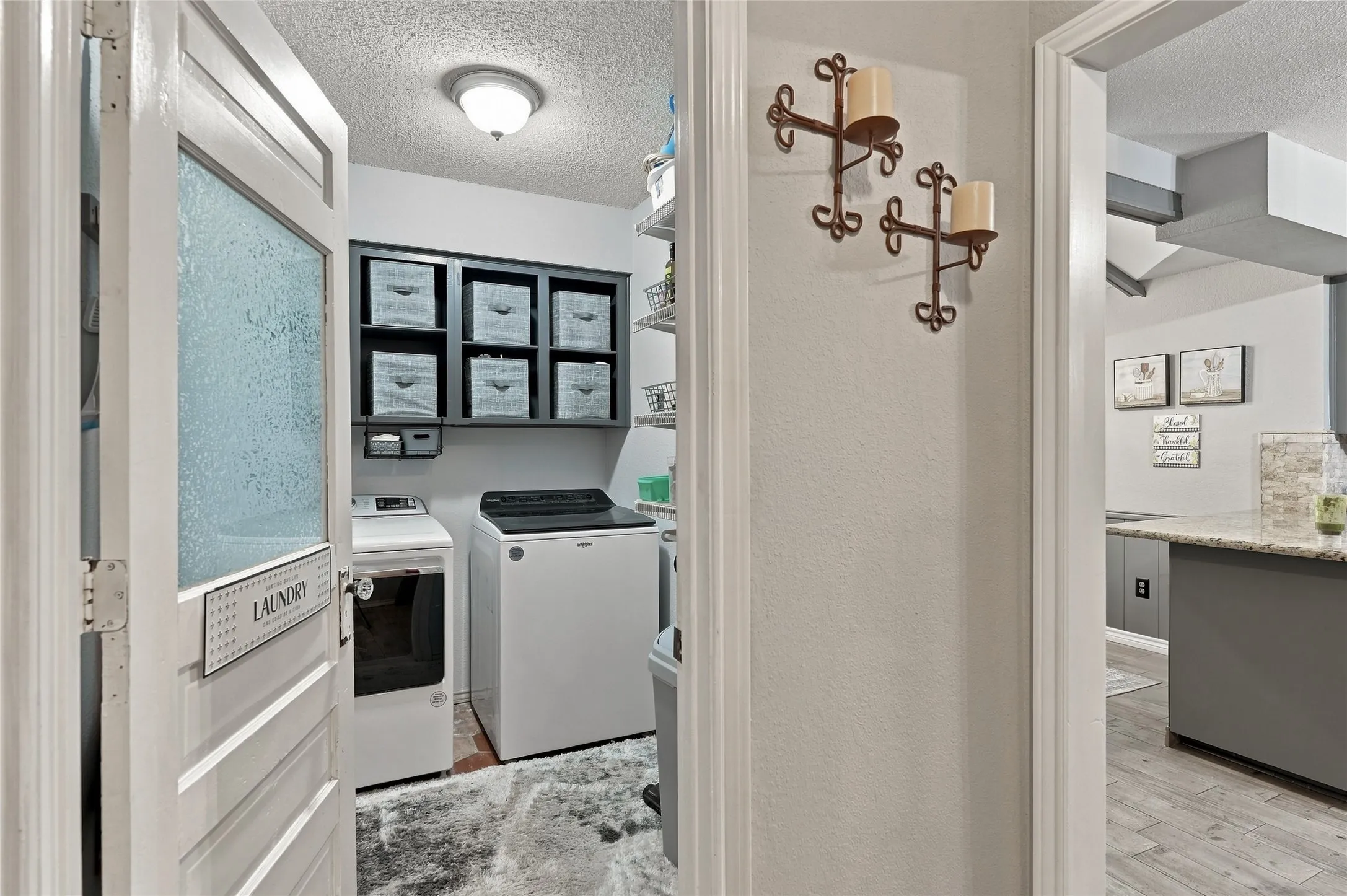 Single Family Residence For Sale in Tarrant County , 2906 River Crest Street, Grapevine, Texas 76051, 3 Bedroom, 2 Bathroom, 2 Garage spaces, 2,347 Sqft, built in 1985, mls#21373337, Real Estate Agent in Grapevine, Homes For Sale in Tarrant county, Homes For Sale in Grapevine, Realtor in Grapevine Texas, Real Estate Brokerage Independent Realty Texas, Luminita Cordes Realtor