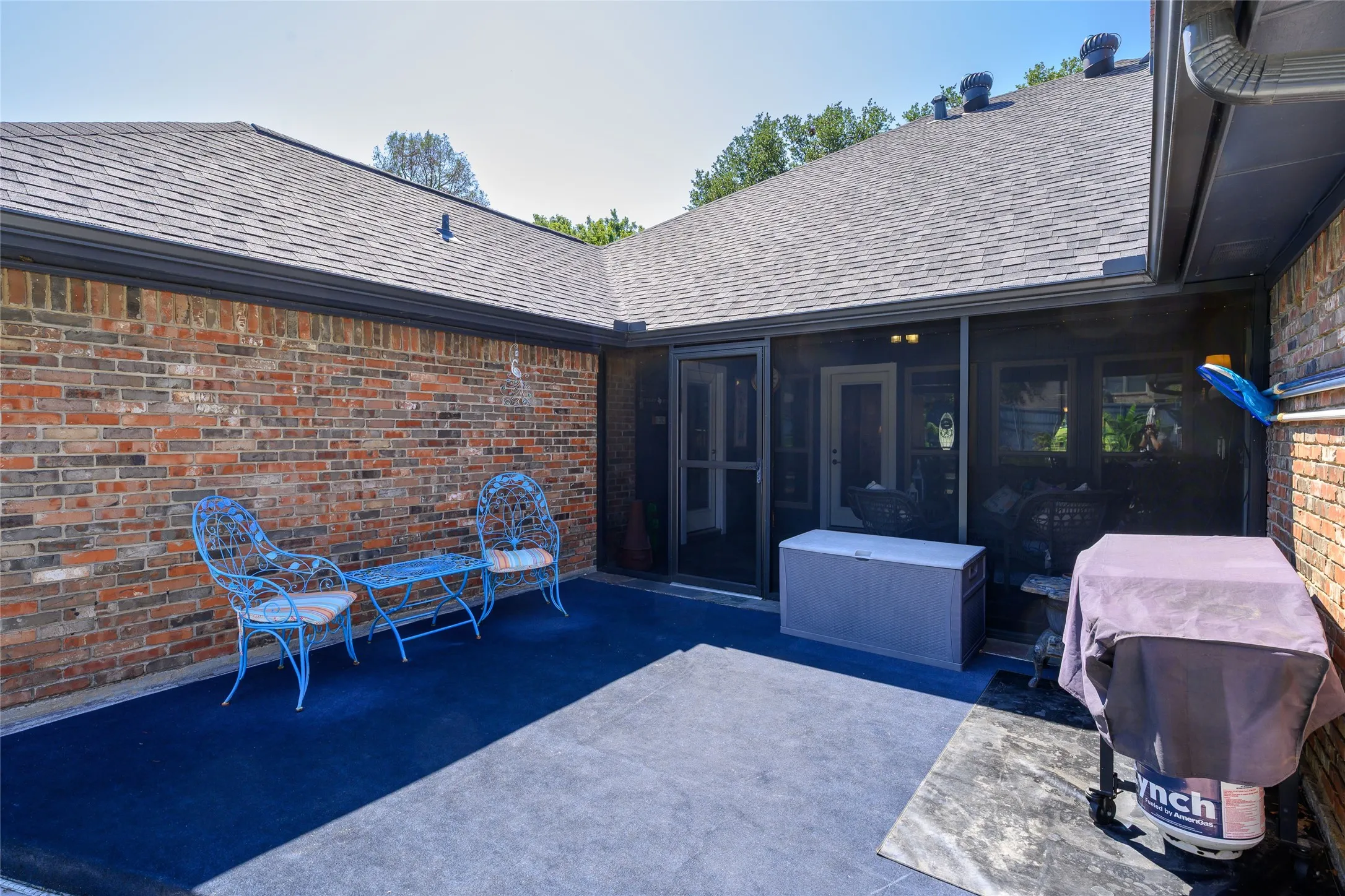 Single Family Residence For Sale in Tarrant County , 2906 River Crest Street, Grapevine, Texas 76051, 3 Bedroom, 2 Bathroom, 2 Garage spaces, 2,347 Sqft, built in 1985, mls#21373337, Real Estate Agent in Grapevine, Homes For Sale in Tarrant county, Homes For Sale in Grapevine, Realtor in Grapevine Texas, Real Estate Brokerage Independent Realty Texas, Luminita Cordes Realtor