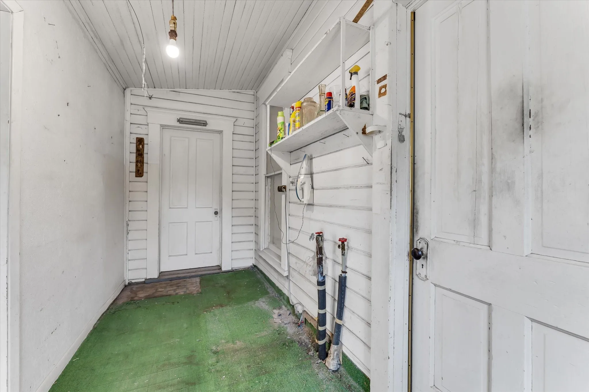 Single Family Residence For Sale in Mc Lennan County , 147 Illinois Avenue, China Spring, Texas 76633, 3 Bedroom, 1 Bathroom, Garage spaces, 1,481 Sqft, built in 1930, mls#21373508, Real Estate Agent in China Spring, Homes For Sale in Mc Lennan county, Homes For Sale in China Spring, Realtor in China Spring Texas, Real Estate Brokerage Independent Realty Texas, Luminita Cordes Realtor