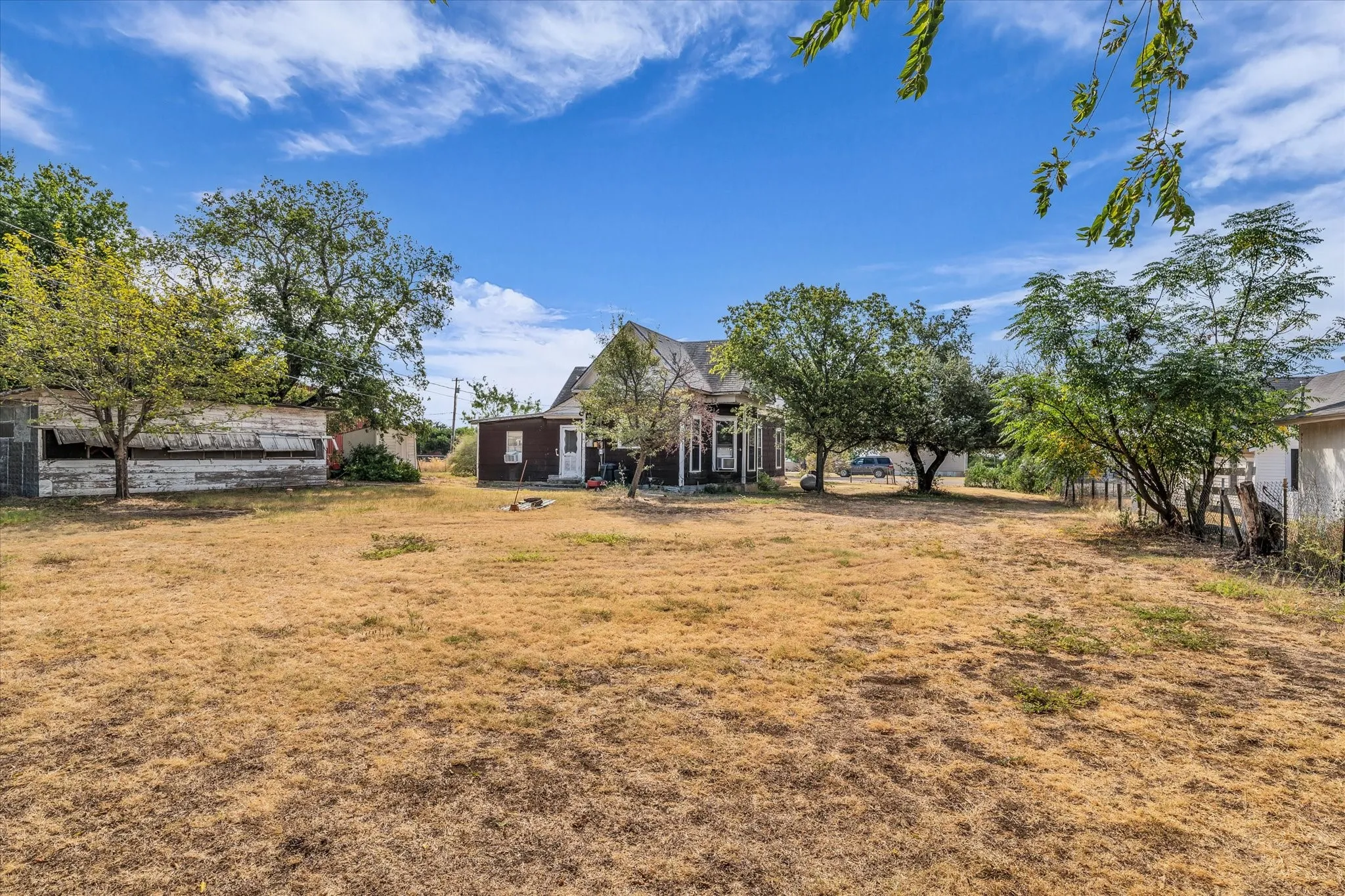 Single Family Residence For Sale in Mc Lennan County , 147 Illinois Avenue, China Spring, Texas 76633, 3 Bedroom, 1 Bathroom, Garage spaces, 1,481 Sqft, built in 1930, mls#21373508, Real Estate Agent in China Spring, Homes For Sale in Mc Lennan county, Homes For Sale in China Spring, Realtor in China Spring Texas, Real Estate Brokerage Independent Realty Texas, Luminita Cordes Realtor