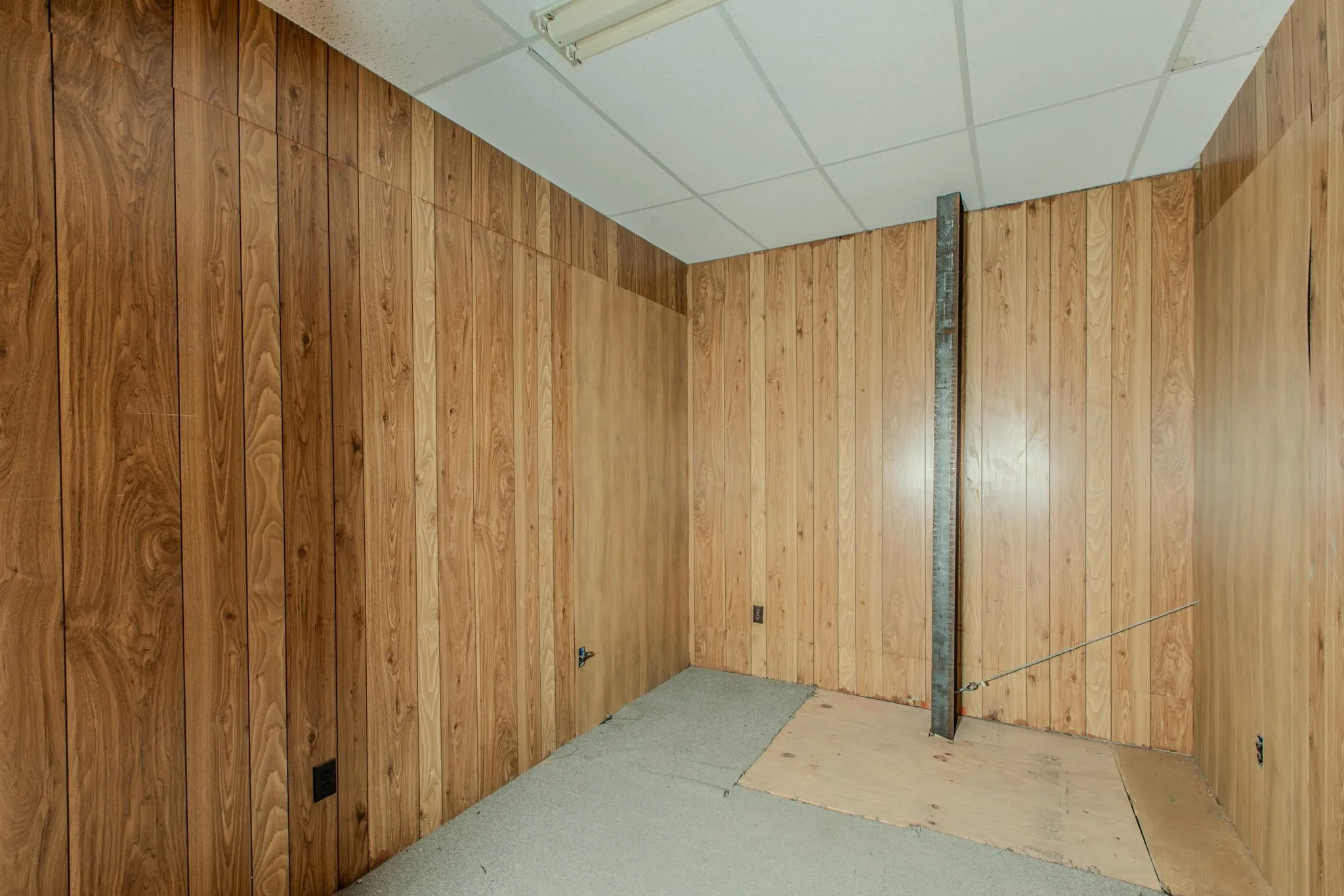 Retail For Sale in Mc Lennan County , 221 S Main Street, Mc Gregor, Texas 76657, 0, 0, Garage spaces, 0 Sqft, built in 1905, mls#21373550, Real Estate Agent in Mc Gregor, Homes For Sale in Mc Lennan county, Homes For Sale in Mc Gregor, Realtor in Mc Gregor Texas, Real Estate Brokerage Independent Realty Texas, Luminita Cordes Realtor