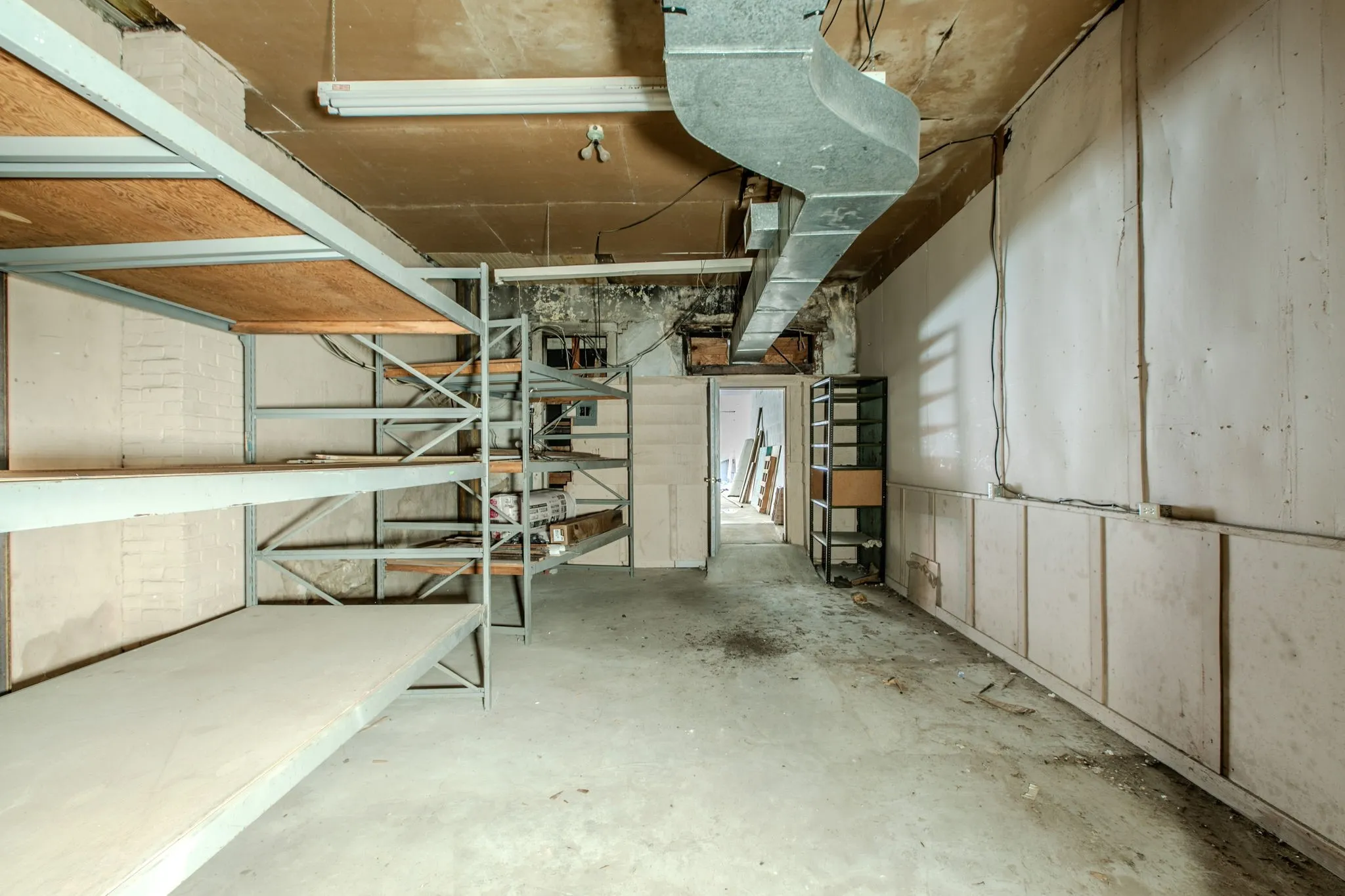 Retail For Sale in Mc Lennan County , 221 S Main Street, Mc Gregor, Texas 76657, 0, 0, Garage spaces, 0 Sqft, built in 1905, mls#21373550, Real Estate Agent in Mc Gregor, Homes For Sale in Mc Lennan county, Homes For Sale in Mc Gregor, Realtor in Mc Gregor Texas, Real Estate Brokerage Independent Realty Texas, Luminita Cordes Realtor