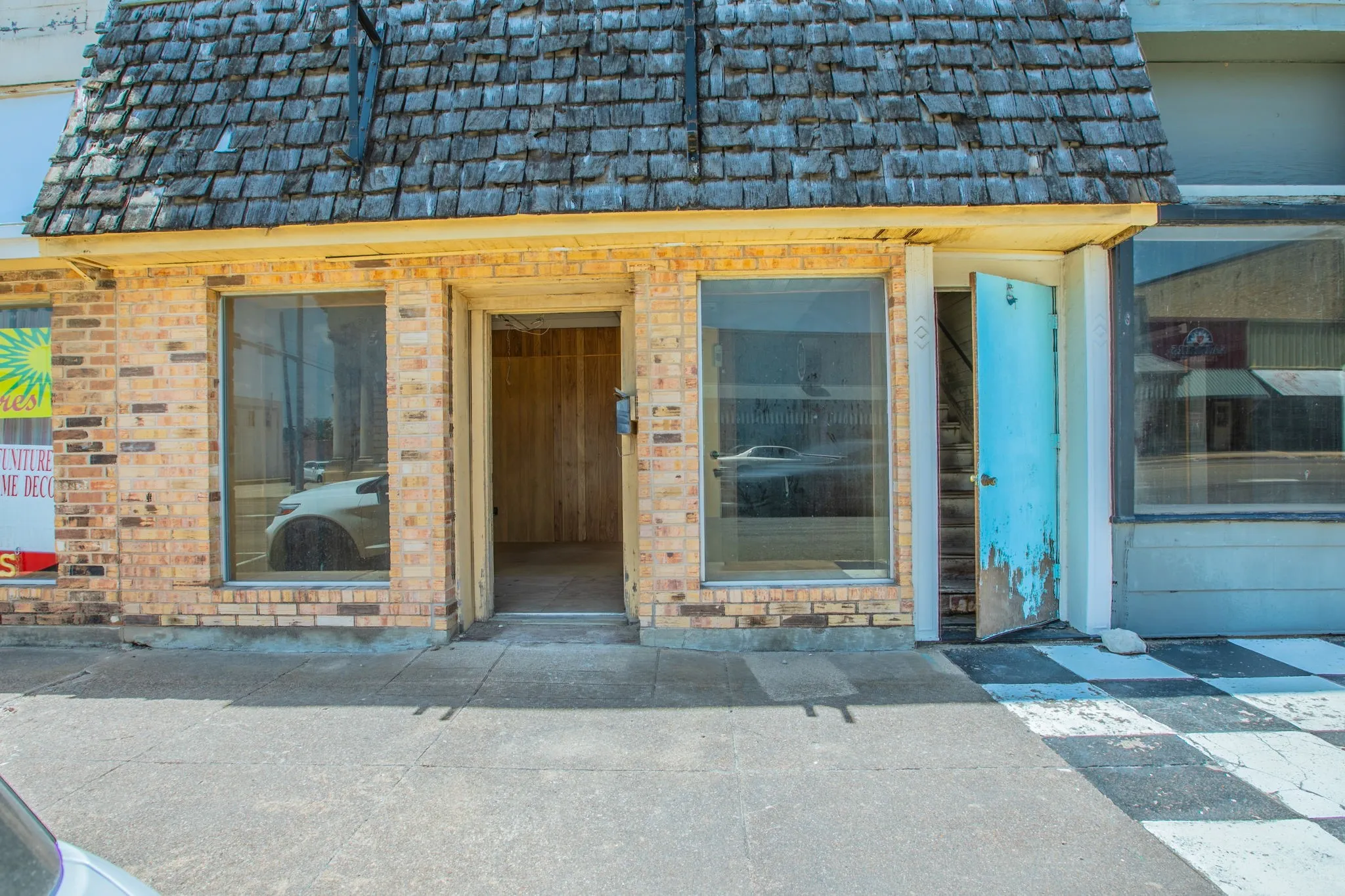Retail For Sale in Mc Lennan County , 221 S Main Street, Mc Gregor, Texas 76657, 0, 0, Garage spaces, 0 Sqft, built in 1905, mls#21373550, Real Estate Agent in Mc Gregor, Homes For Sale in Mc Lennan county, Homes For Sale in Mc Gregor, Realtor in Mc Gregor Texas, Real Estate Brokerage Independent Realty Texas, Luminita Cordes Realtor