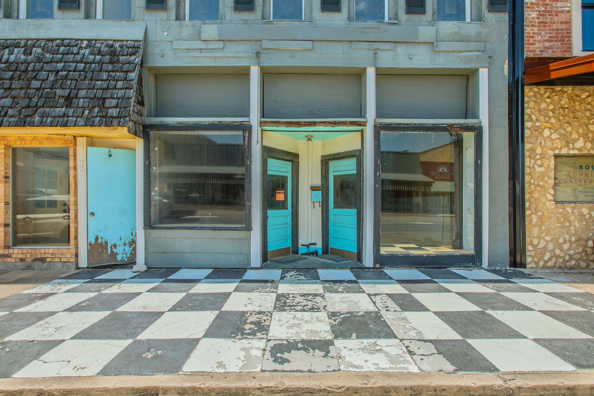 Retail For Sale in Mc Lennan County , 221 S Main Street, Mc Gregor, Texas 76657, 0, 0, Garage spaces, 0 Sqft, built in 1905, mls#21373550, Real Estate Agent in Mc Gregor, Homes For Sale in Mc Lennan county, Homes For Sale in Mc Gregor, Realtor in Mc Gregor Texas, Real Estate Brokerage Independent Realty Texas, Luminita Cordes Realtor