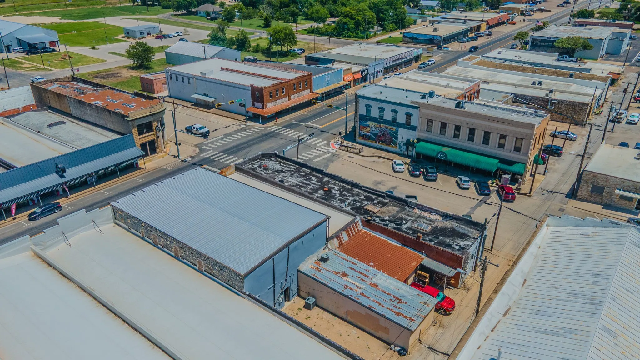 Retail For Sale in Mc Lennan County , 221 S Main Street, Mc Gregor, Texas 76657, 0, 0, Garage spaces, 0 Sqft, built in 1905, mls#21373550, Real Estate Agent in Mc Gregor, Homes For Sale in Mc Lennan county, Homes For Sale in Mc Gregor, Realtor in Mc Gregor Texas, Real Estate Brokerage Independent Realty Texas, Luminita Cordes Realtor