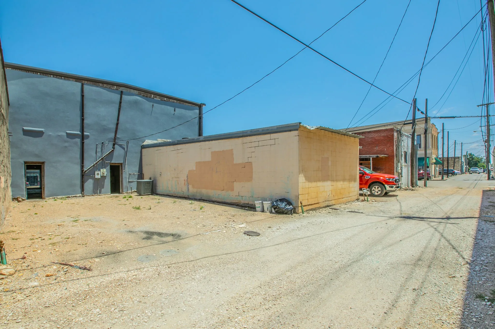 Retail For Sale in Mc Lennan County , 221 S Main Street, Mc Gregor, Texas 76657, 0, 0, Garage spaces, 0 Sqft, built in 1905, mls#21373550, Real Estate Agent in Mc Gregor, Homes For Sale in Mc Lennan county, Homes For Sale in Mc Gregor, Realtor in Mc Gregor Texas, Real Estate Brokerage Independent Realty Texas, Luminita Cordes Realtor