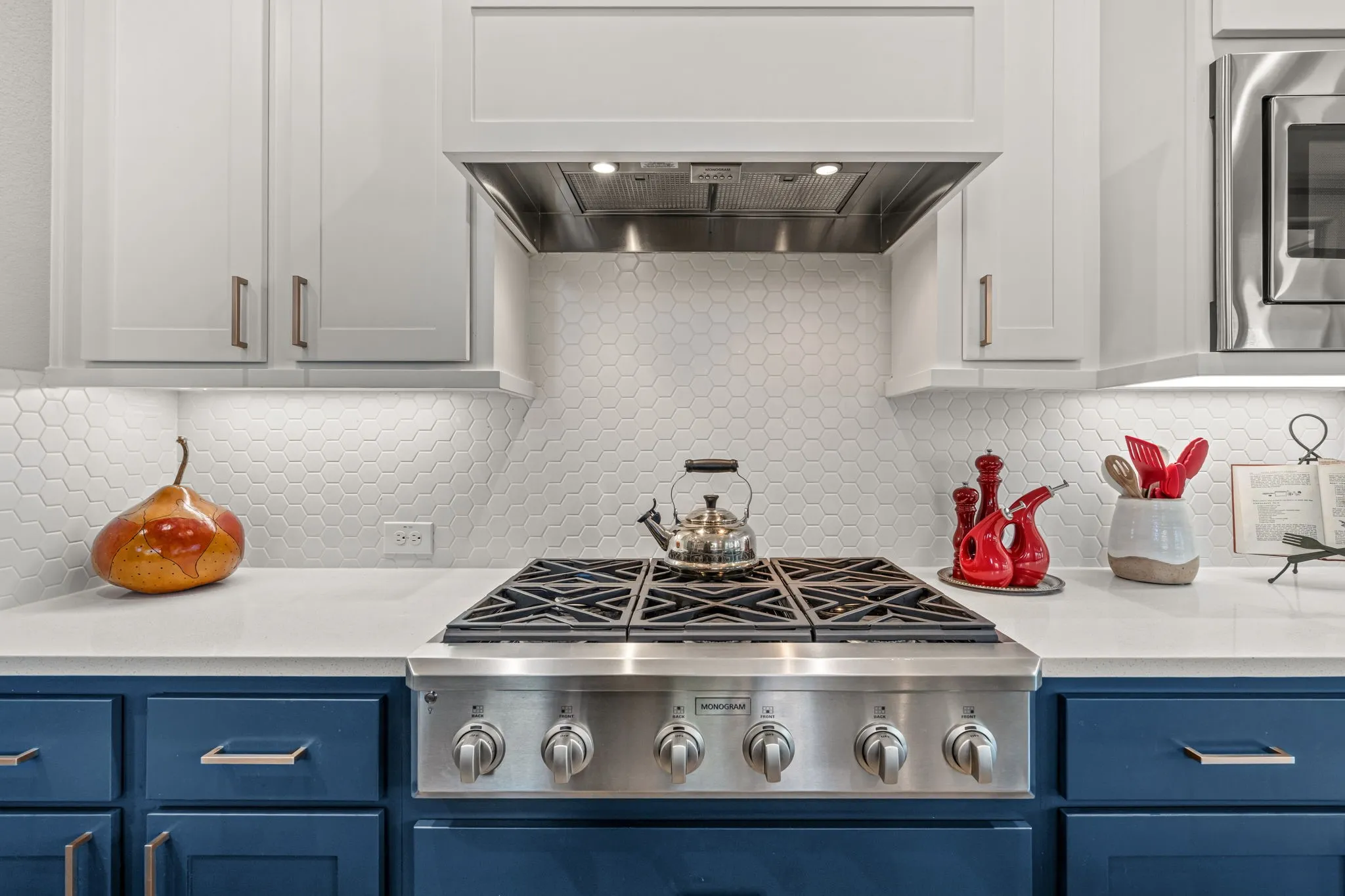 Single Family Residence For Sale in Parker County , 13713 Green Hook Road, Fort Worth, Texas 76008, 4 Bedroom, 3 Bathroom, 2 Garage spaces, 3,250 Sqft, built in 2017, mls#21371956, Real Estate Agent in Fort Worth, Homes For Sale in Parker county, Homes For Sale in Fort Worth, Realtor in Fort Worth Texas, Real Estate Brokerage Independent Realty Texas, Luminita Cordes Realtor