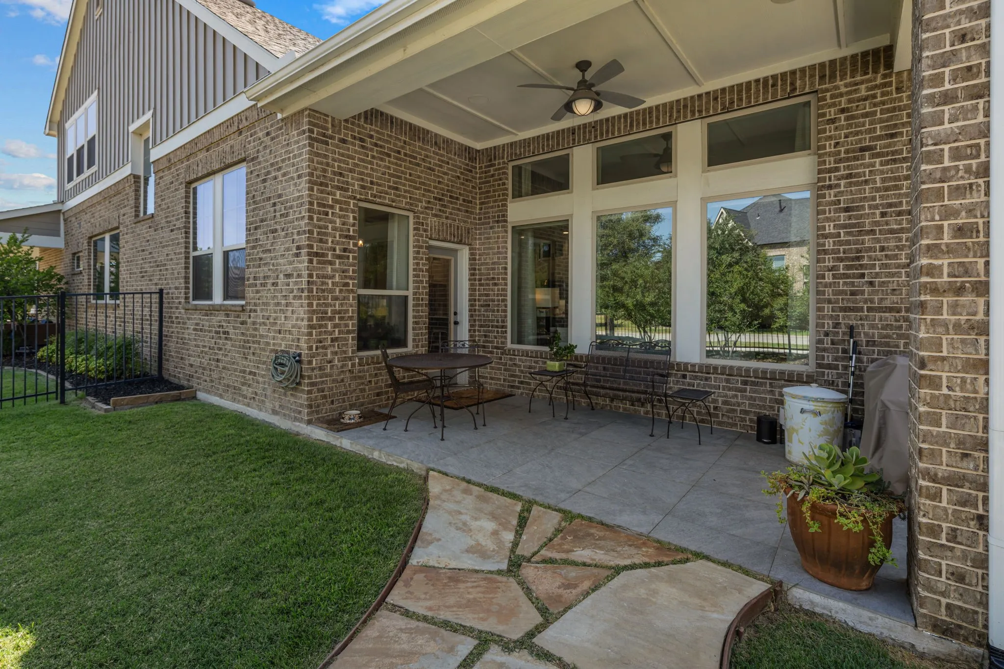 Single Family Residence For Sale in Parker County , 13713 Green Hook Road, Fort Worth, Texas 76008, 4 Bedroom, 3 Bathroom, 2 Garage spaces, 3,250 Sqft, built in 2017, mls#21371956, Real Estate Agent in Fort Worth, Homes For Sale in Parker county, Homes For Sale in Fort Worth, Realtor in Fort Worth Texas, Real Estate Brokerage Independent Realty Texas, Luminita Cordes Realtor