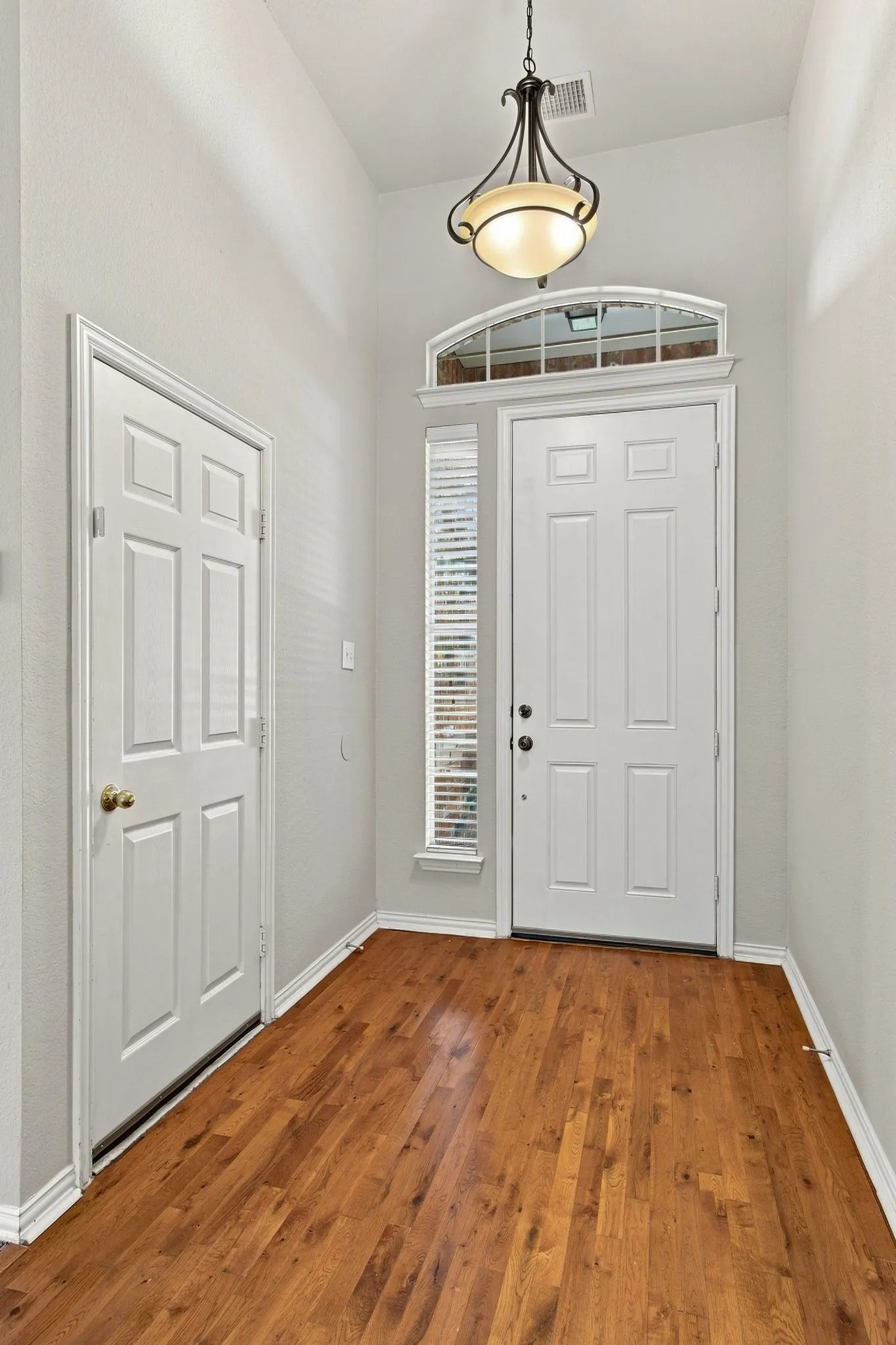 Single Family Residence For Rent in Collin County , 8609 Brook Hollow Drive, Mc Kinney, Texas 75072, 4 Bedroom, 3 Bathroom, 2 Garage spaces, 2,757 Sqft, built in 2002, mls#21372613, Real Estate Agent in Mc Kinney, Homes For Rent in Collin county, Homes For Rent in Mc Kinney, Realtor in Mc Kinney Texas, Real Estate Brokerage Independent Realty Texas, Luminita Cordes Realtor