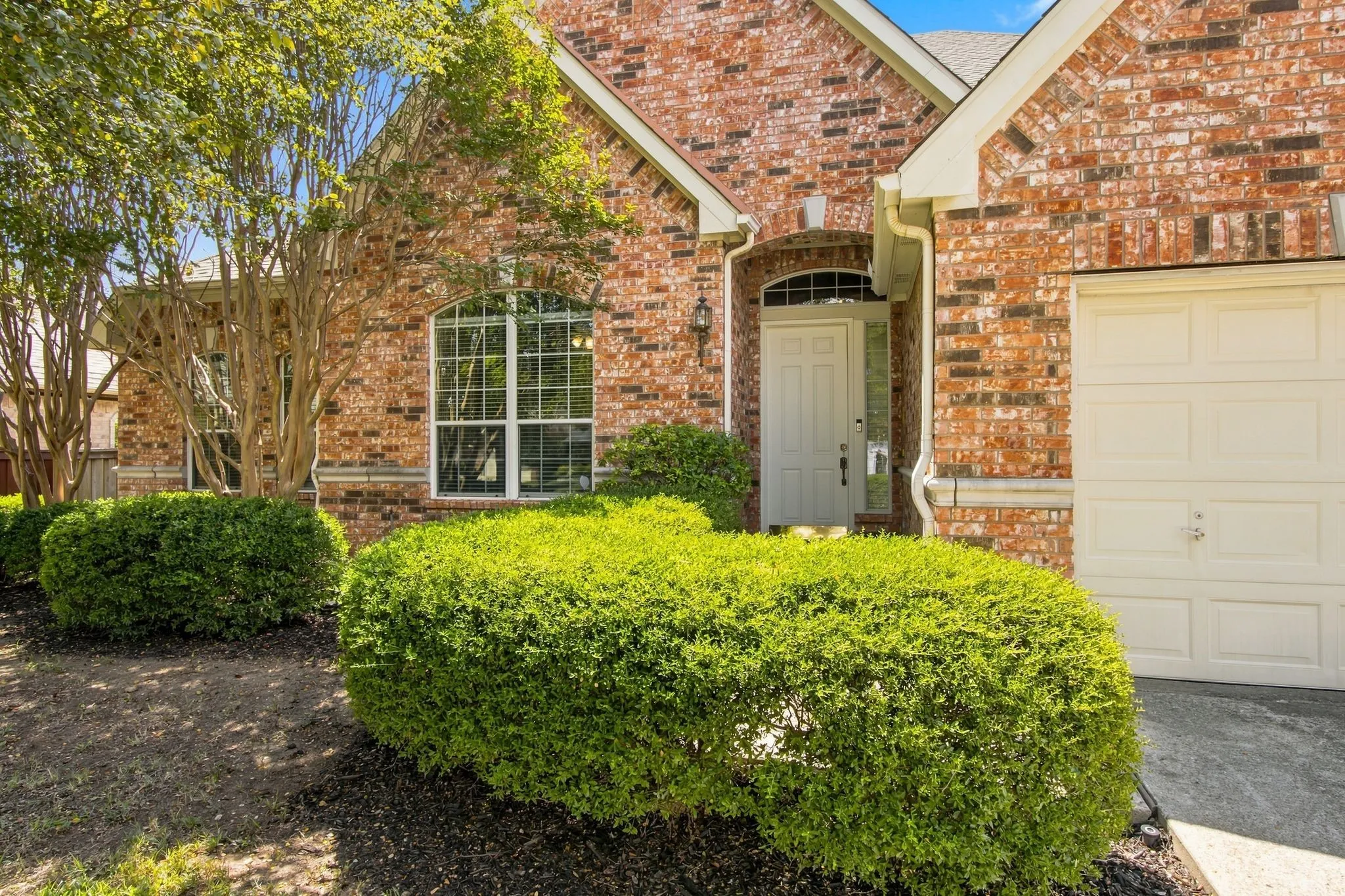 Single Family Residence For Rent in Collin County , 8609 Brook Hollow Drive, Mc Kinney, Texas 75072, 4 Bedroom, 3 Bathroom, 2 Garage spaces, 2,757 Sqft, built in 2002, mls#21372613, Real Estate Agent in Mc Kinney, Homes For Rent in Collin county, Homes For Rent in Mc Kinney, Realtor in Mc Kinney Texas, Real Estate Brokerage Independent Realty Texas, Luminita Cordes Realtor