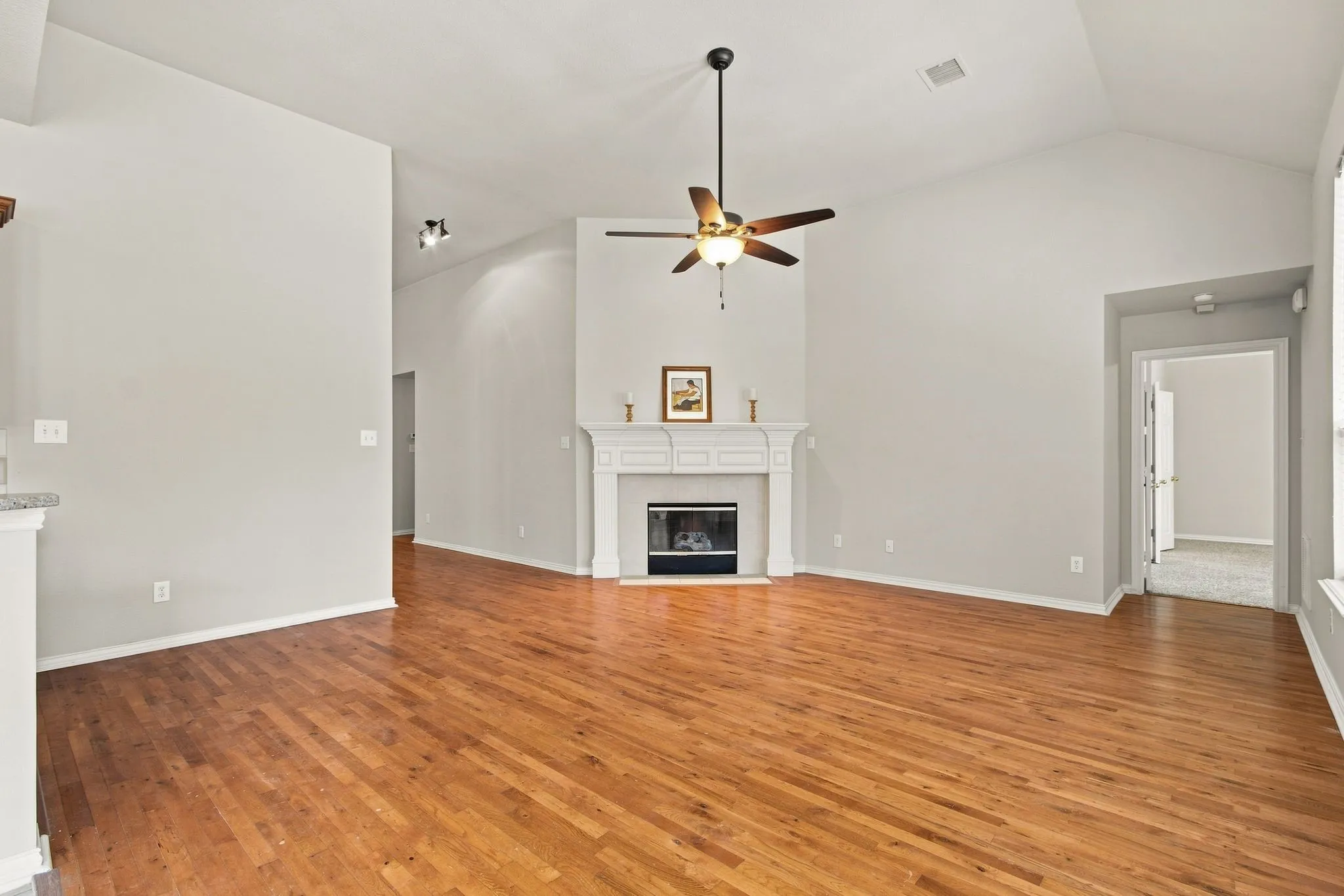 Single Family Residence For Rent in Collin County , 8609 Brook Hollow Drive, Mc Kinney, Texas 75072, 4 Bedroom, 3 Bathroom, 2 Garage spaces, 2,757 Sqft, built in 2002, mls#21372613, Real Estate Agent in Mc Kinney, Homes For Rent in Collin county, Homes For Rent in Mc Kinney, Realtor in Mc Kinney Texas, Real Estate Brokerage Independent Realty Texas, Luminita Cordes Realtor